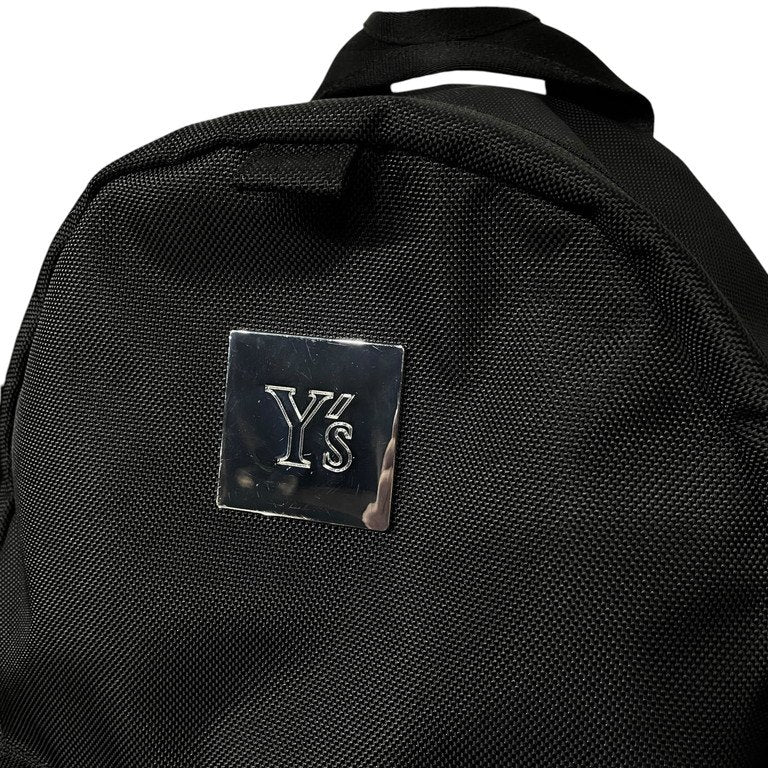 Y's × New Era 24SS LIGHT PACK SMALL ライトパック スモール 18L メタルロゴプレートリュックサック バックパック バッグ 鞄 カバン Yohji Yamamoto ワイズ ヨウジヤマモト ニューエラ メンズ レディース ユニセックス