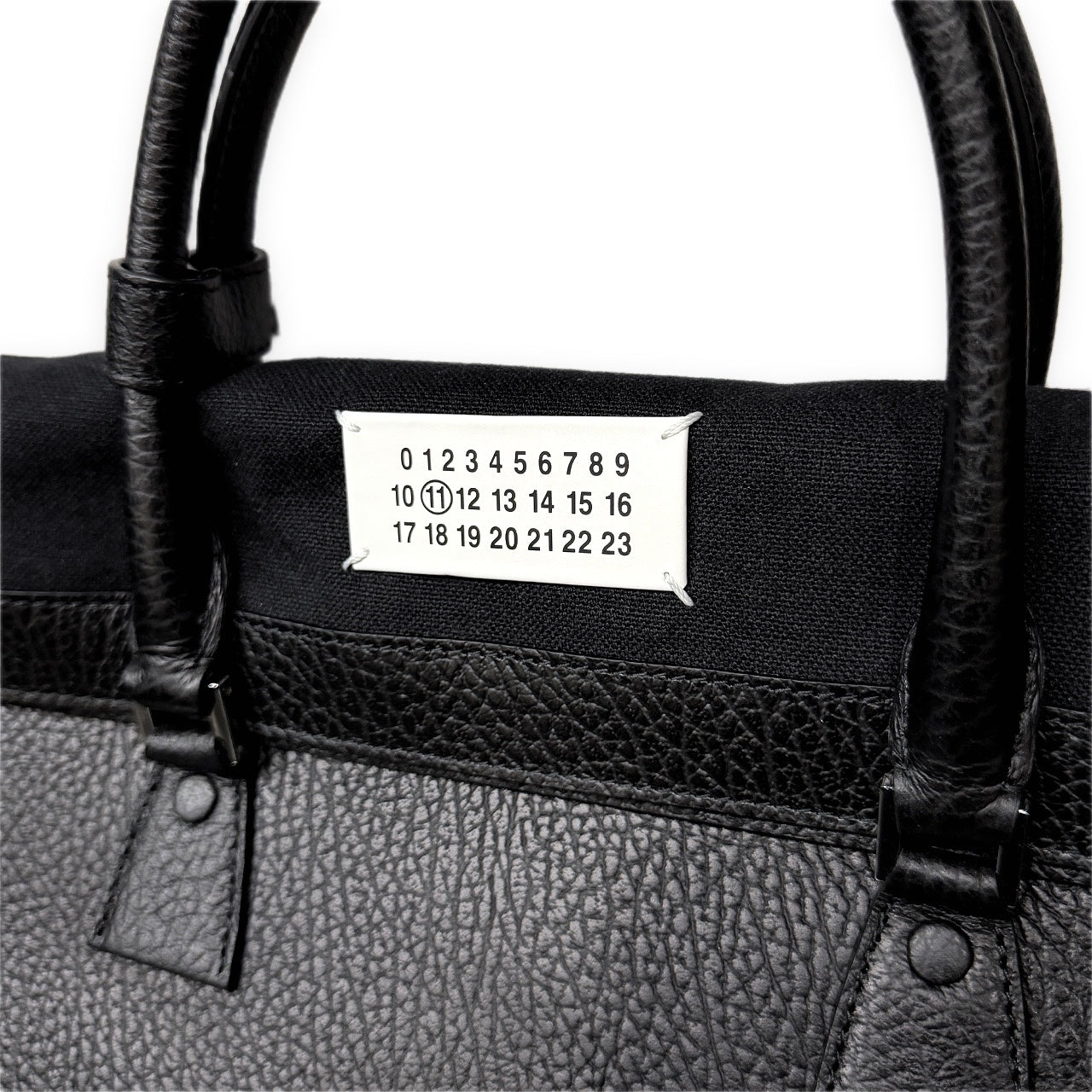 Maison Margiela 11 5AC Daily Vertical 2WAY トート ショルダー レザーバッグ 鞄 カバン ロゴ SB1WA0004 P4348 T8013 定価335,500円 未使用 メゾンマルジェラ メンズ レディース ユニセックス