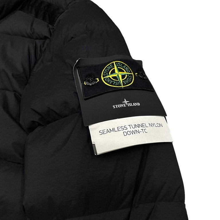 STONE ISLAND 24AW 43028 SEAMLESS TUNNEL NYLON DOWN-TC ガーメントダイシームレスナイロンダウンジャケット ブルゾン コート アウター 811543028 V0029 定価181,500円 未使用タグ付き ガーメントケース付属 ストーンアイランド