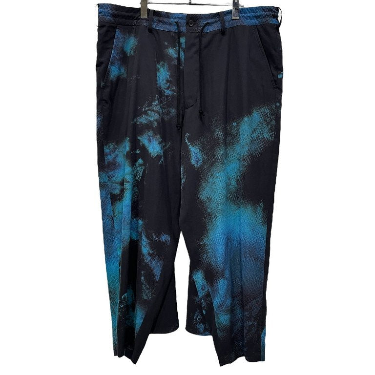 S'YTE Yohji Yamamoto 23SS INKJET PRINTED CROW PANTS インクジェットプリントカラスパンツ 総柄 ドローストリングイージーパンツ ボトムス ヨウジヤマモト メンズ レディース ユニセックス