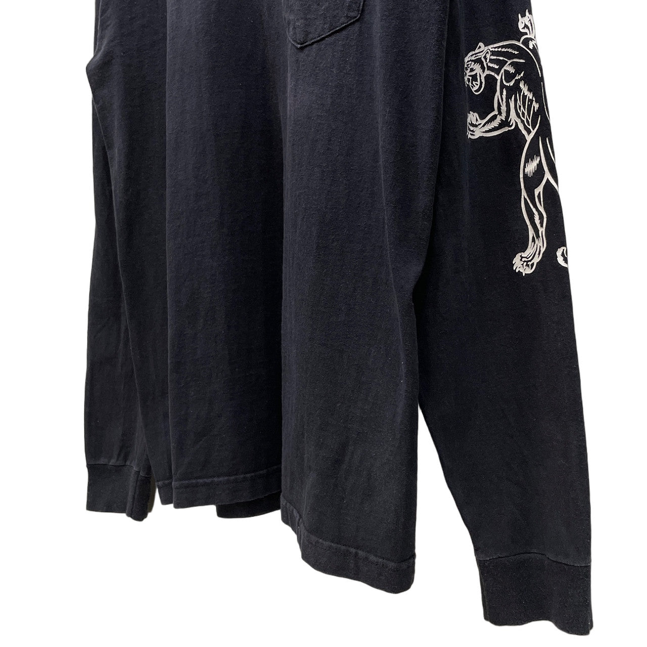 CHROME HEARTS × KYOSUKE HIMURO SOUL STANDING BY タイガー&CHクロス&スクロールラベルプリントロングスリーブTシャツ カットソー Tee T-shirt ロゴ 長袖 トップス クロムハーツ 氷室京介 メンズ レディース ユニセックス