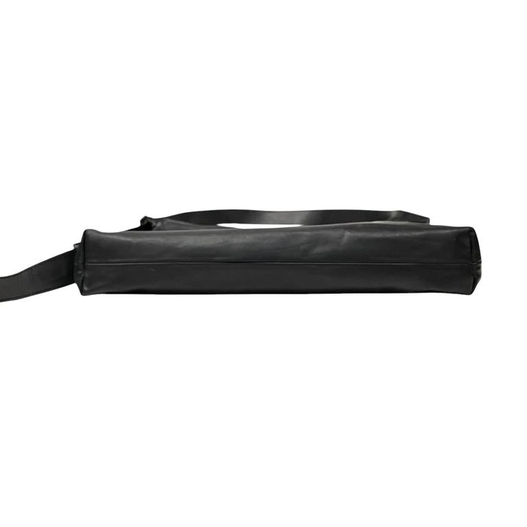 ISAMU KATAYAMA BACKLASH 23SS GUIDI CALF SHOULDER BAG グイディカーフレザーショルダーバッグ 鞄 カバン 143_08_BLK 定価69,300円 イサムカタヤマ バックラッシュ