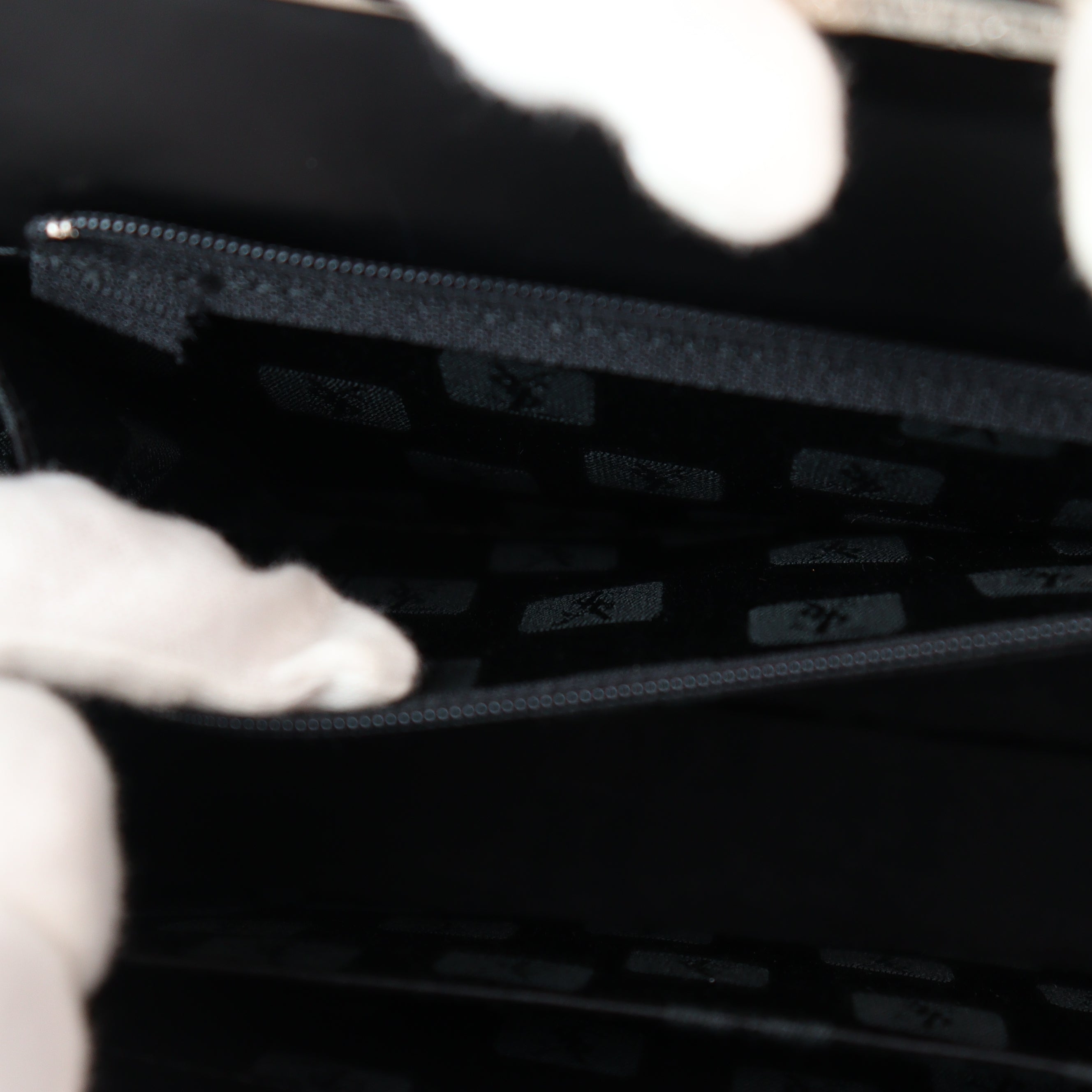 YVES SAINT LAURENT ハンドバッグ