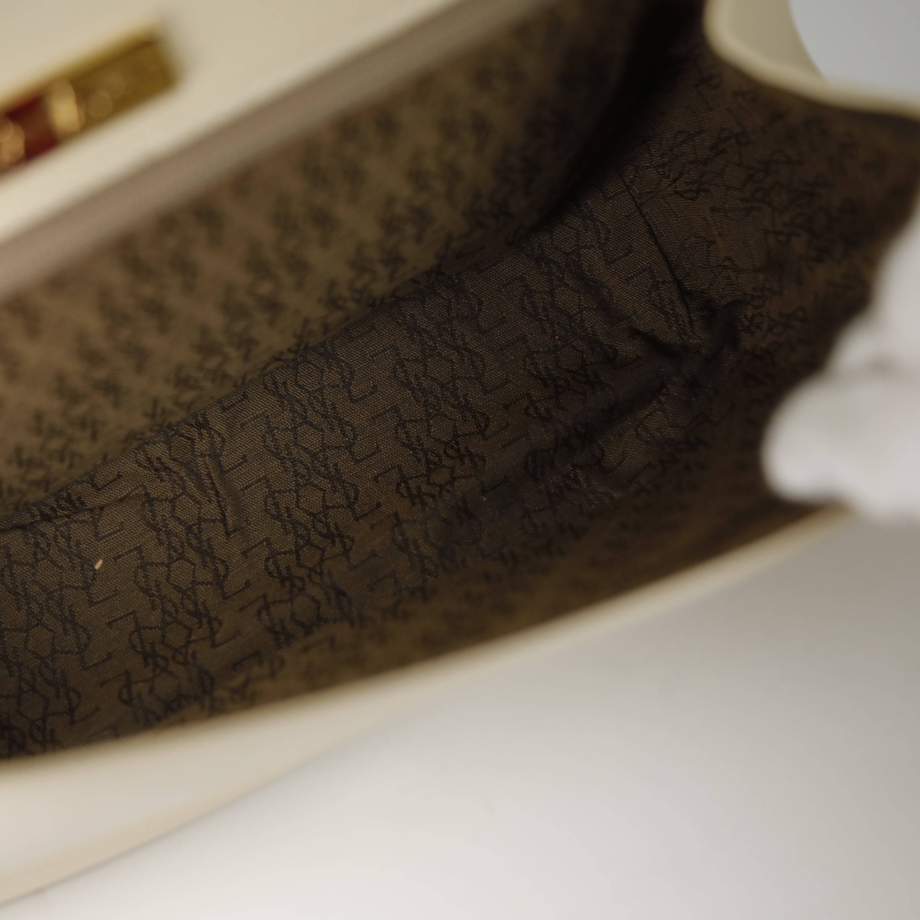 YVES SAINT LAURENT ショルダーバッグ