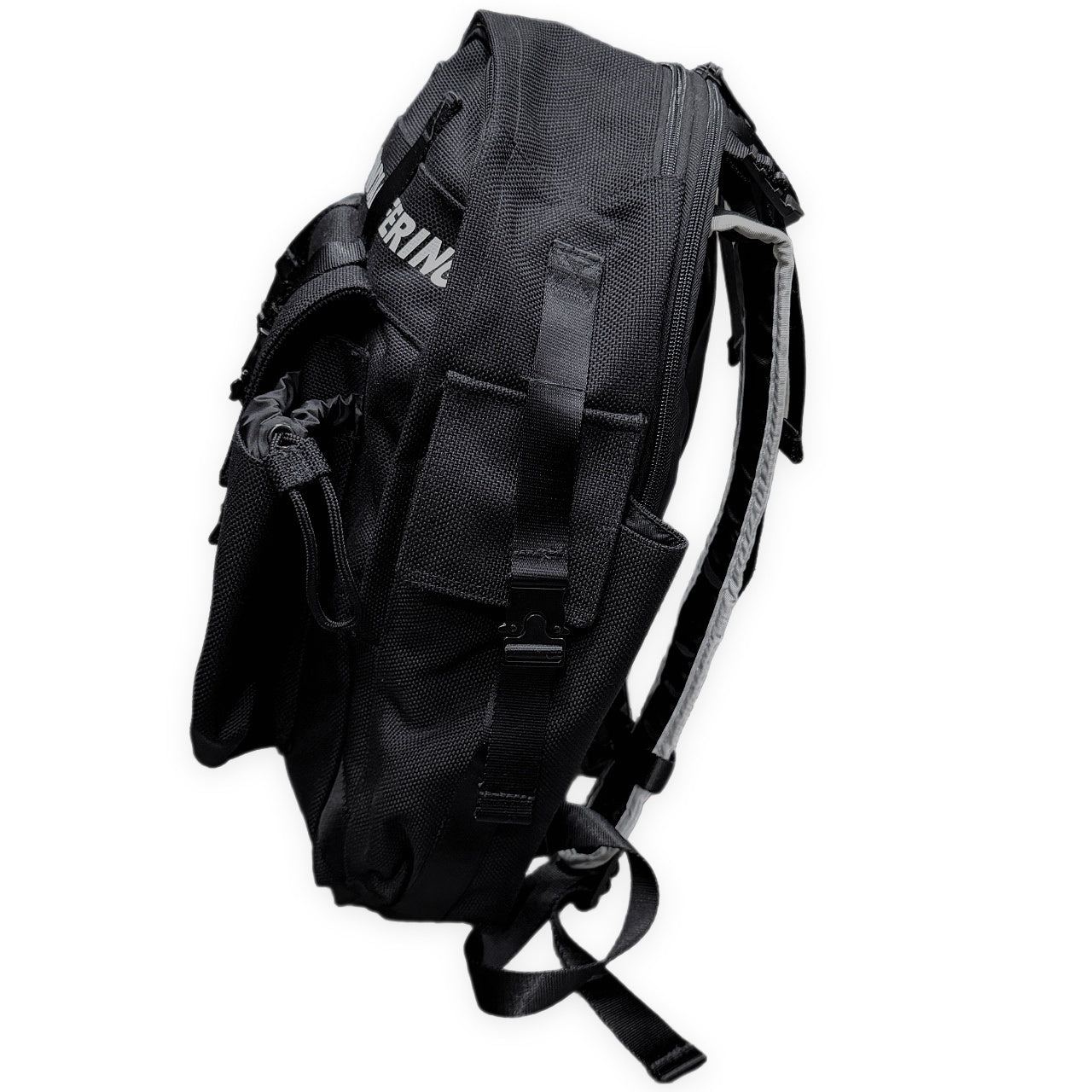 White Mountaineering × EASTPAK ワンタッチバックルマルチポケットバックパック リュックサック バッグ 鞄 カバン ロゴ ホワイトマウンテニアリング イーストパック メンズ