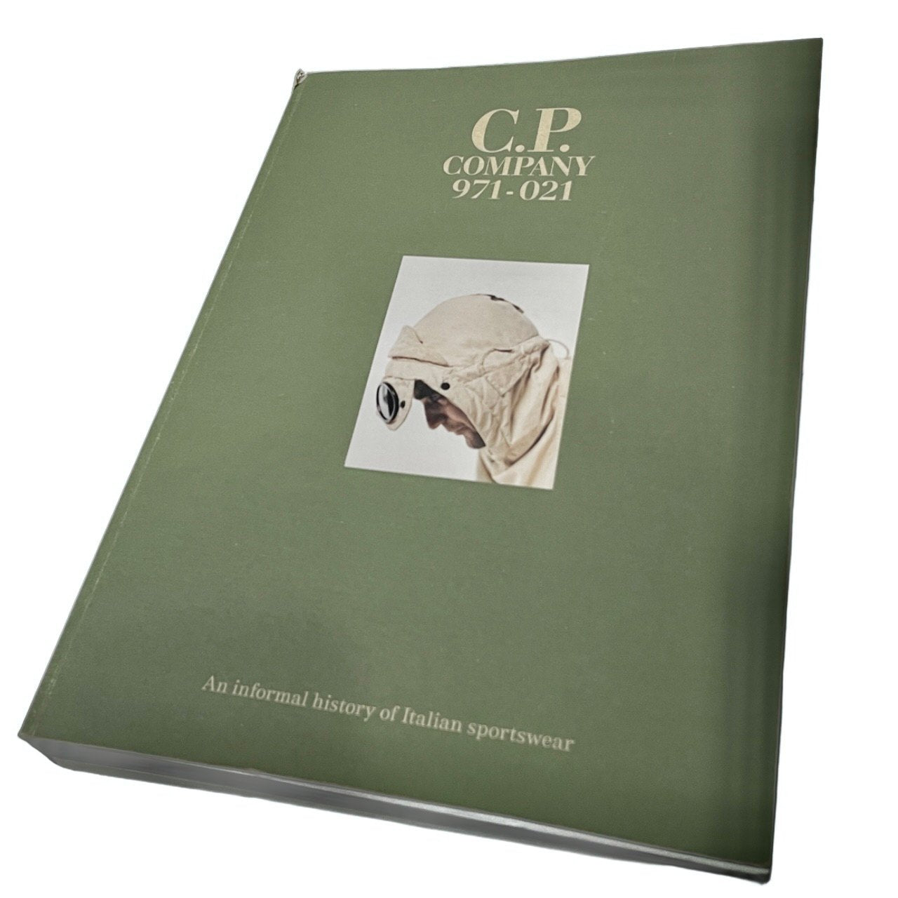 C.P. COMPANY 971-021 An informal history of Italian sportswear 3000冊限定 リミテッドブック アート本 Archive Massimo Osti シーピーカンパニー マッシモオスティ