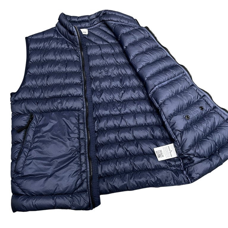 STONE ISLAND GARMENT DYED MICRO YARN DOWN VEST ナイロン製品染めスタンドカラーダウンベスト ノースリーブ ジャケット ブルゾン コート アウター 中綿 ストーンアイランド メンズ