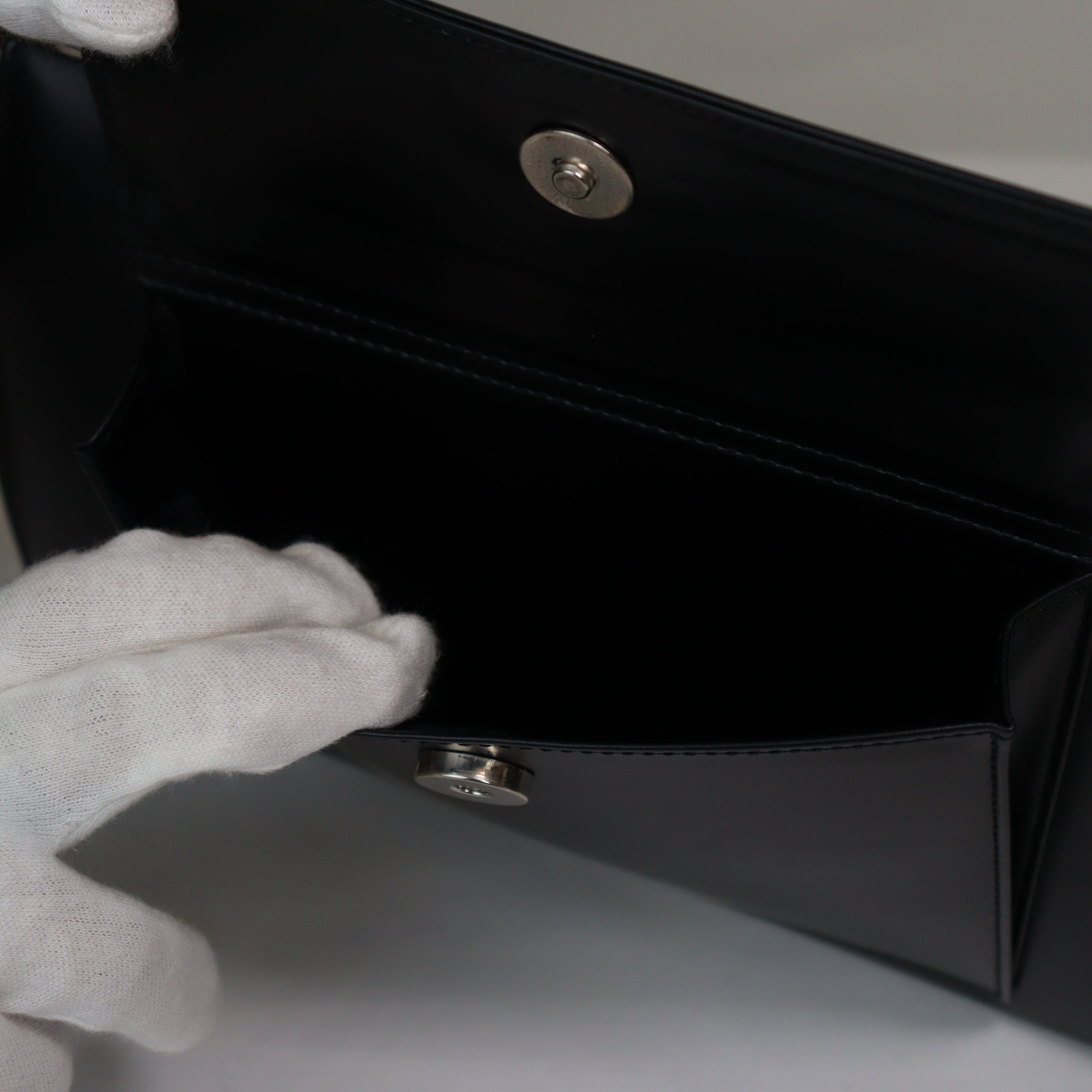 YVES SAINT LAURENT ハンドバッグ