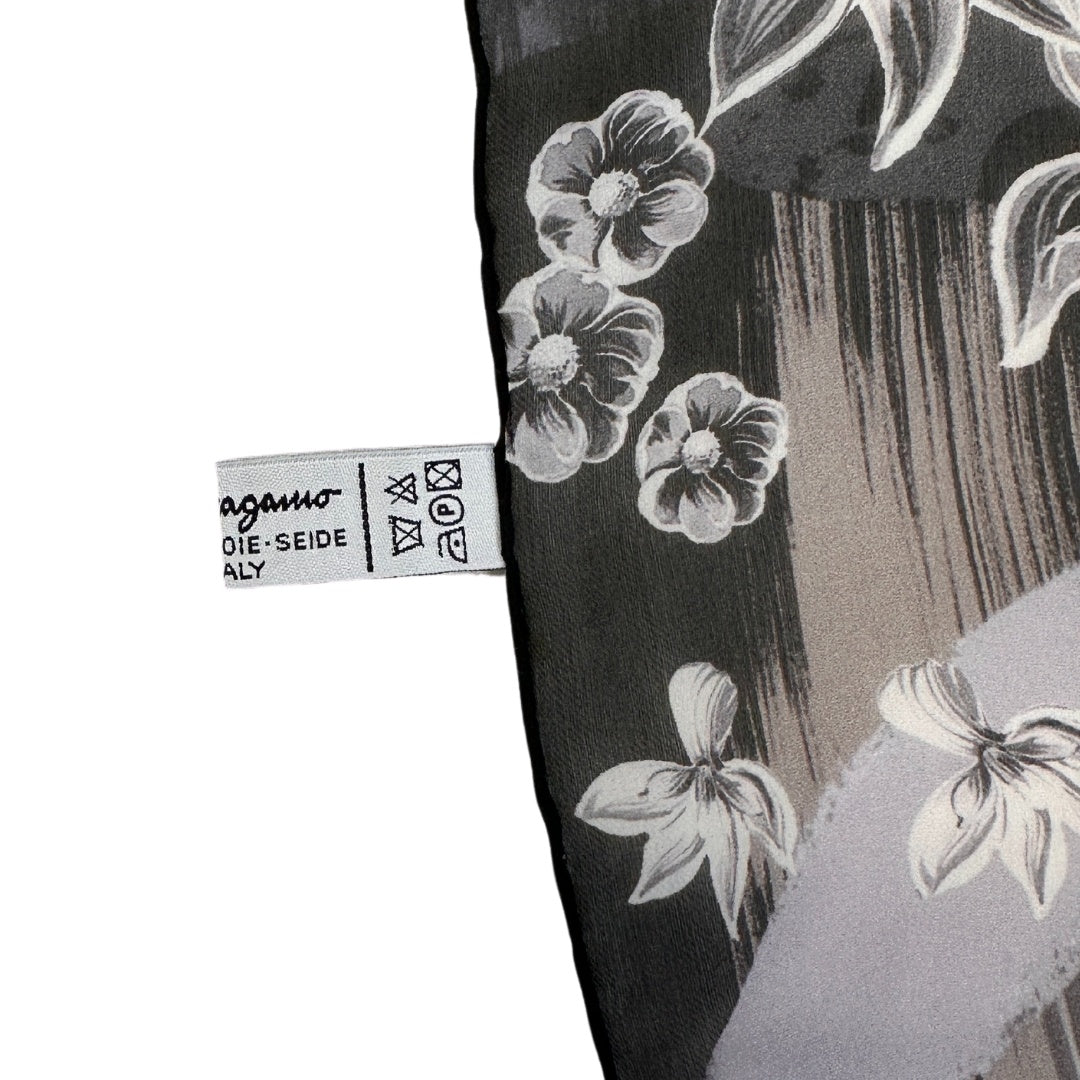 Salvatore Ferragamo Salvatore Ferragamo スカーフ フローラル