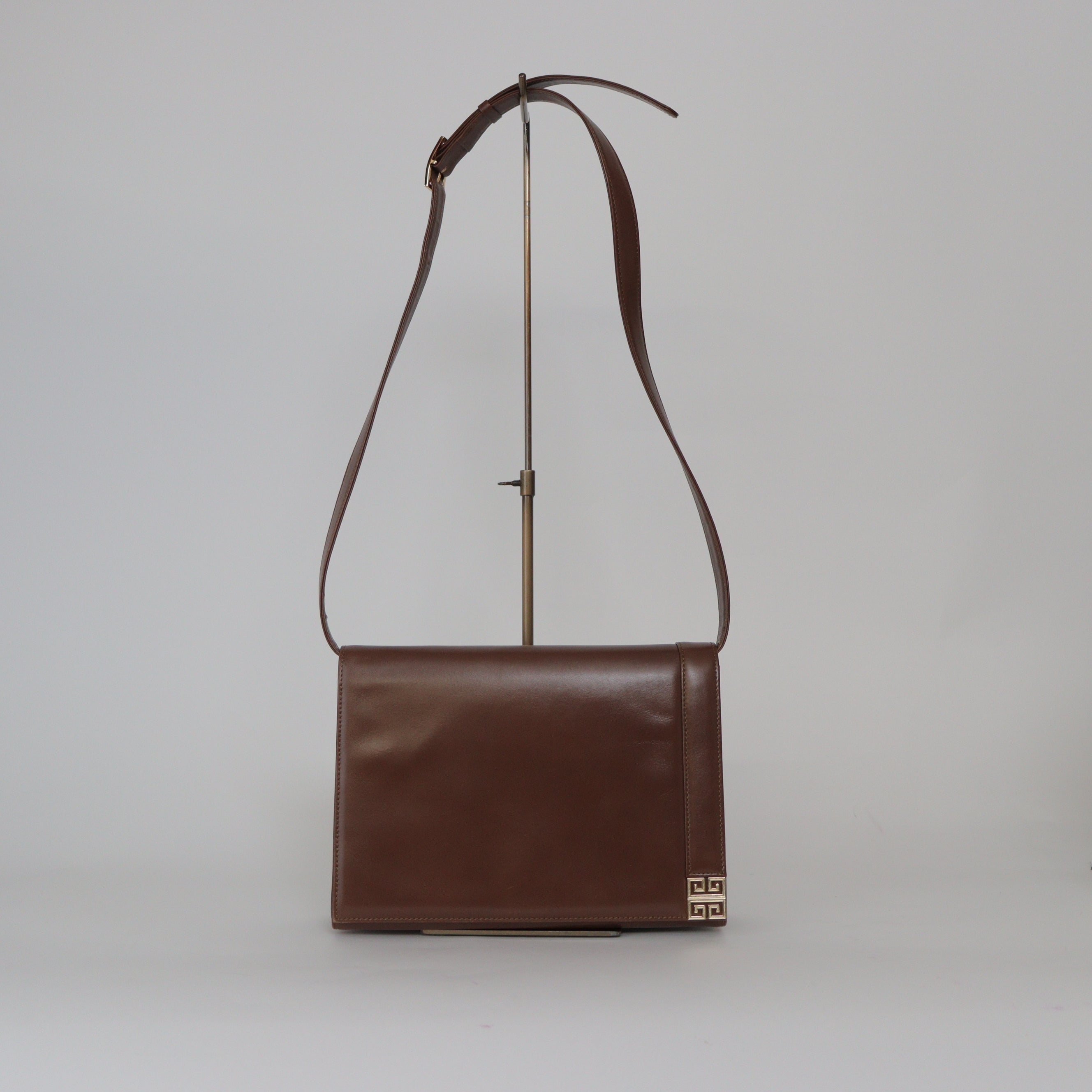 GIVENCHY レザー ショルダーバッグ