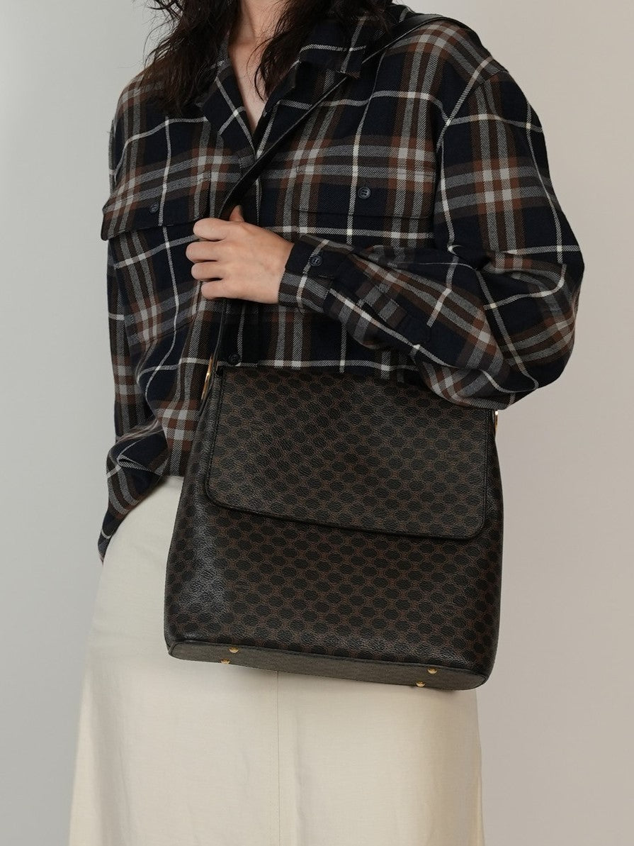 CELINE サークルロゴ ワンショルダー