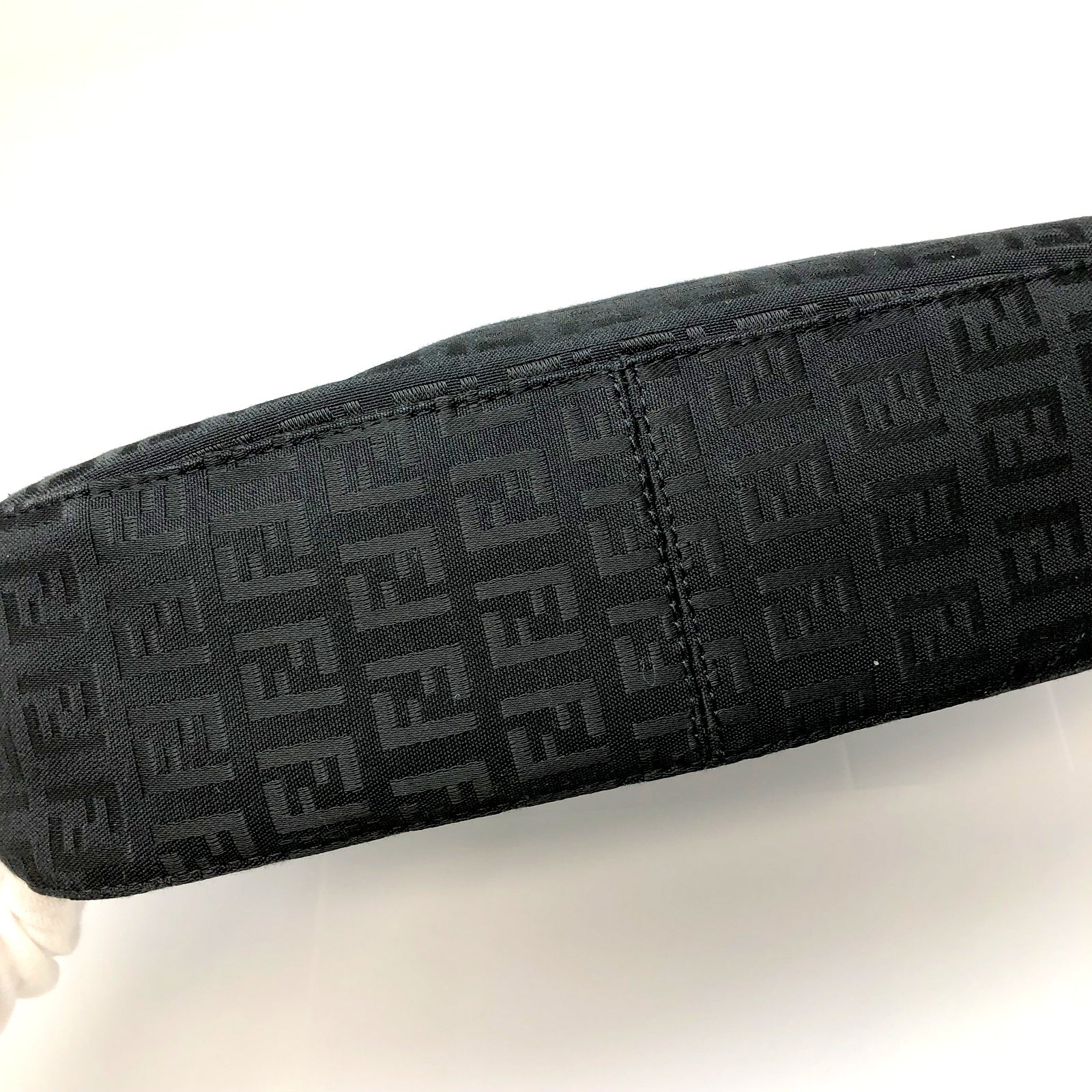 FENDI ショルダーバッグ ズッキーノ