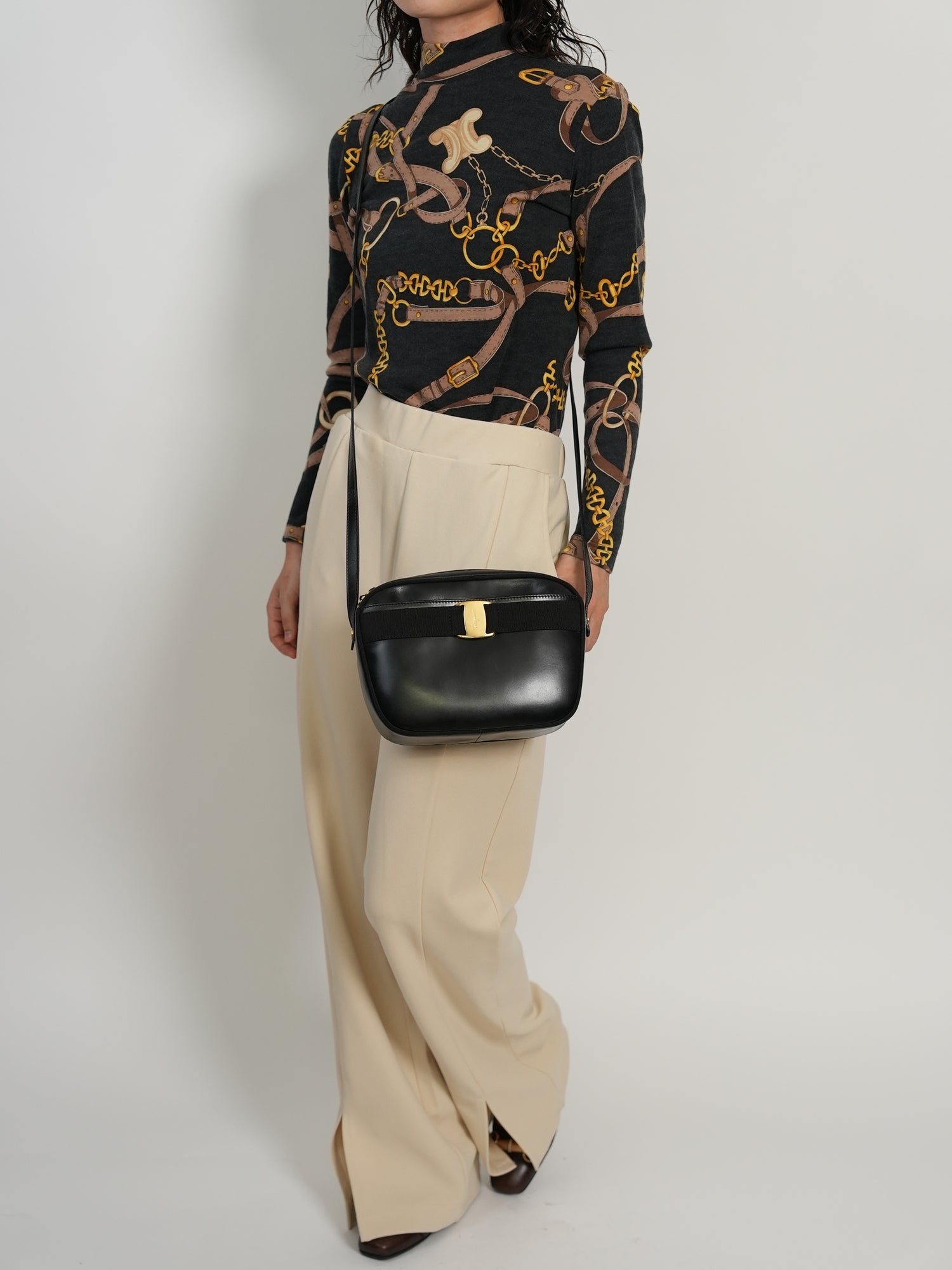 Salvatore Ferragamo ヴァラ ショルダーバッグ