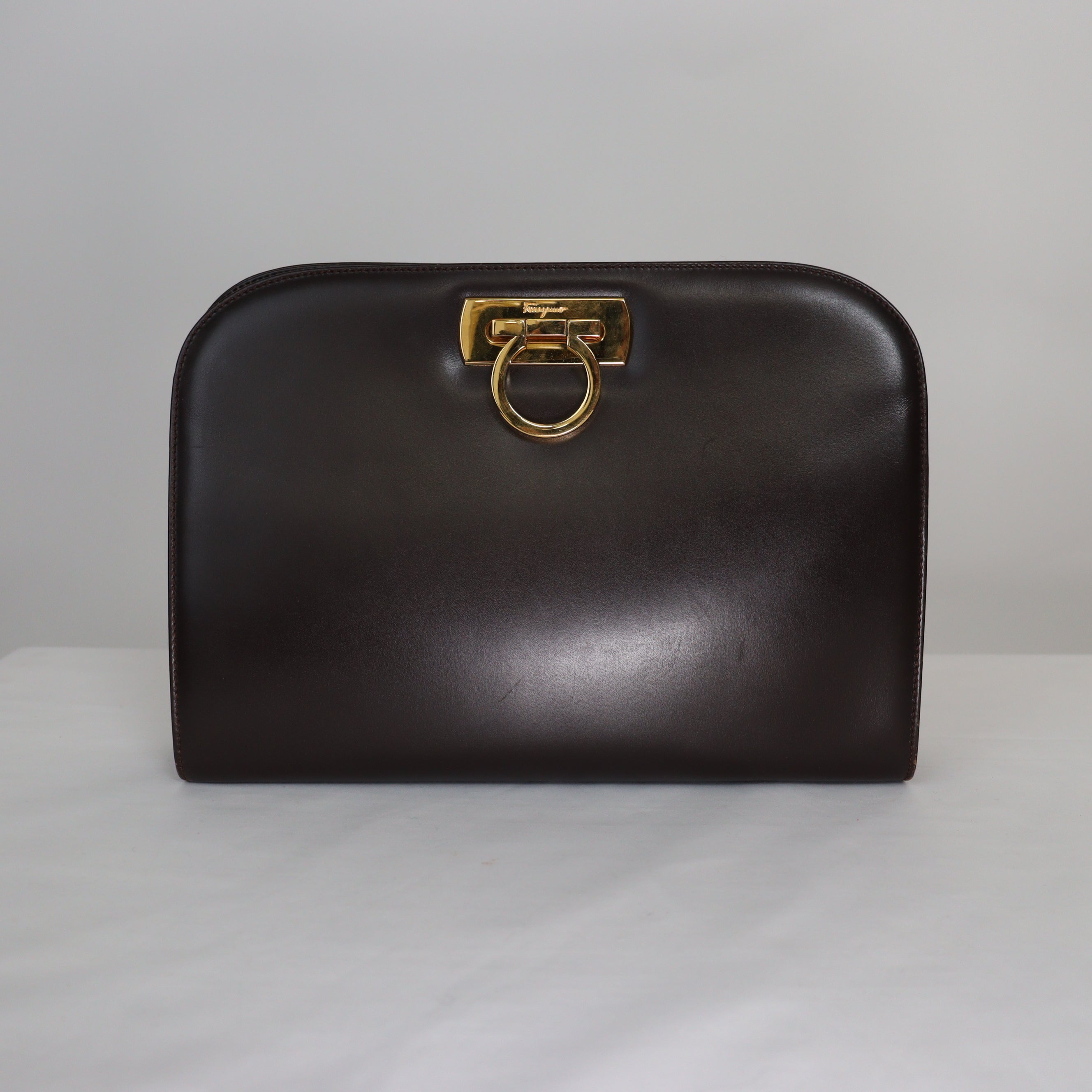 Salvatore Ferragamo ガンチーニ チェーンショルダーバッグ