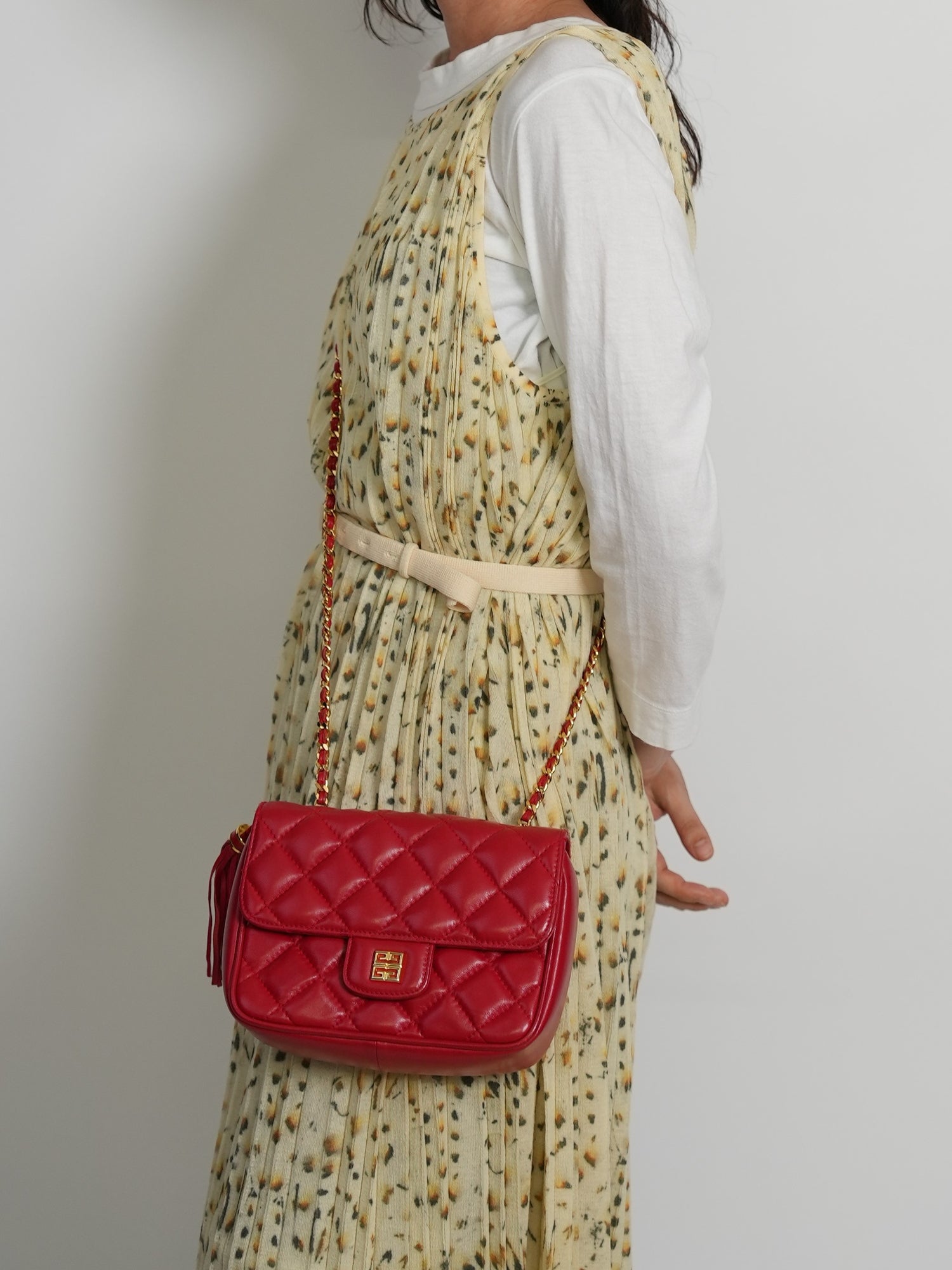 GIVENCHY キルティングチェーンショルダーバッグ