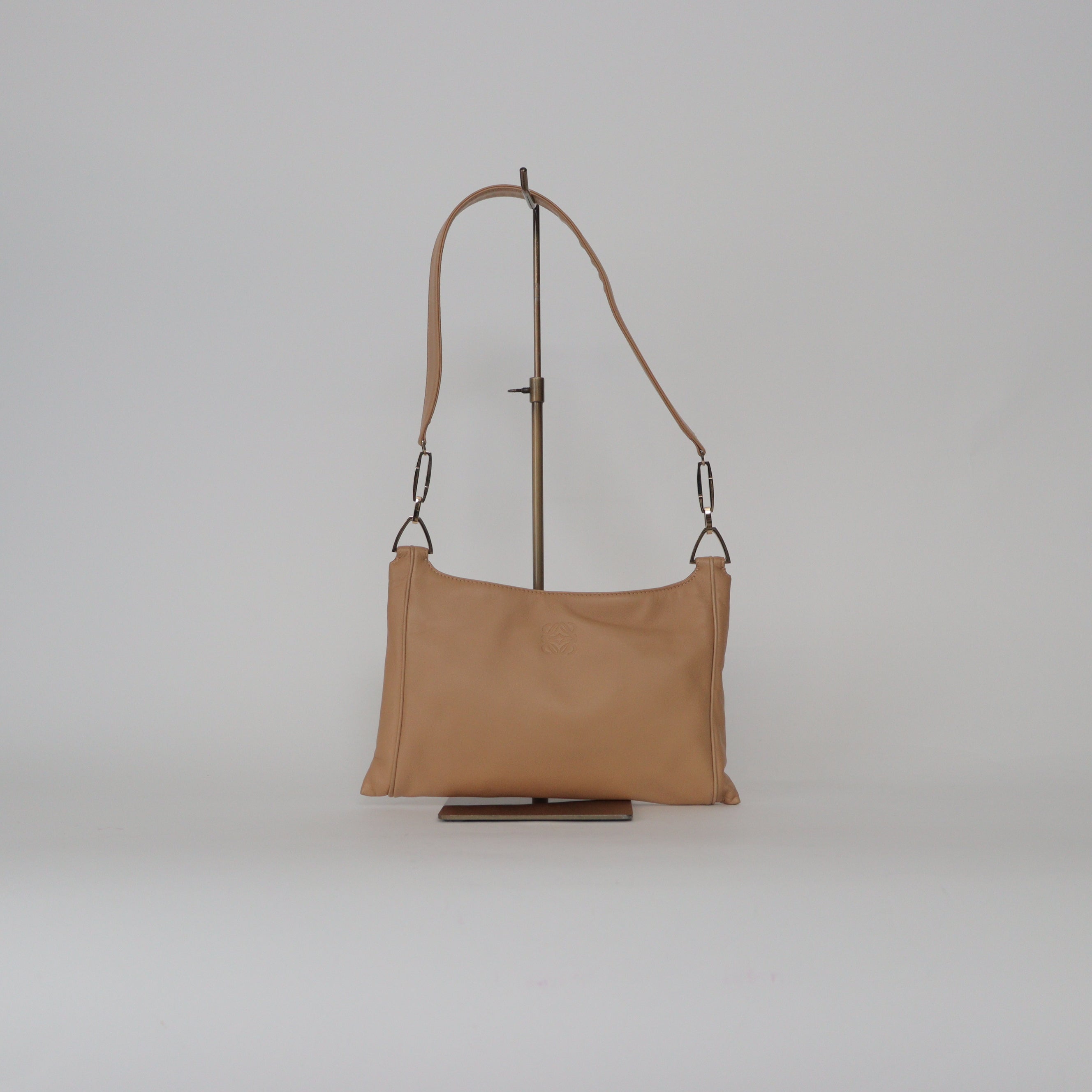 LOEWE レザー ショルダーバッグ