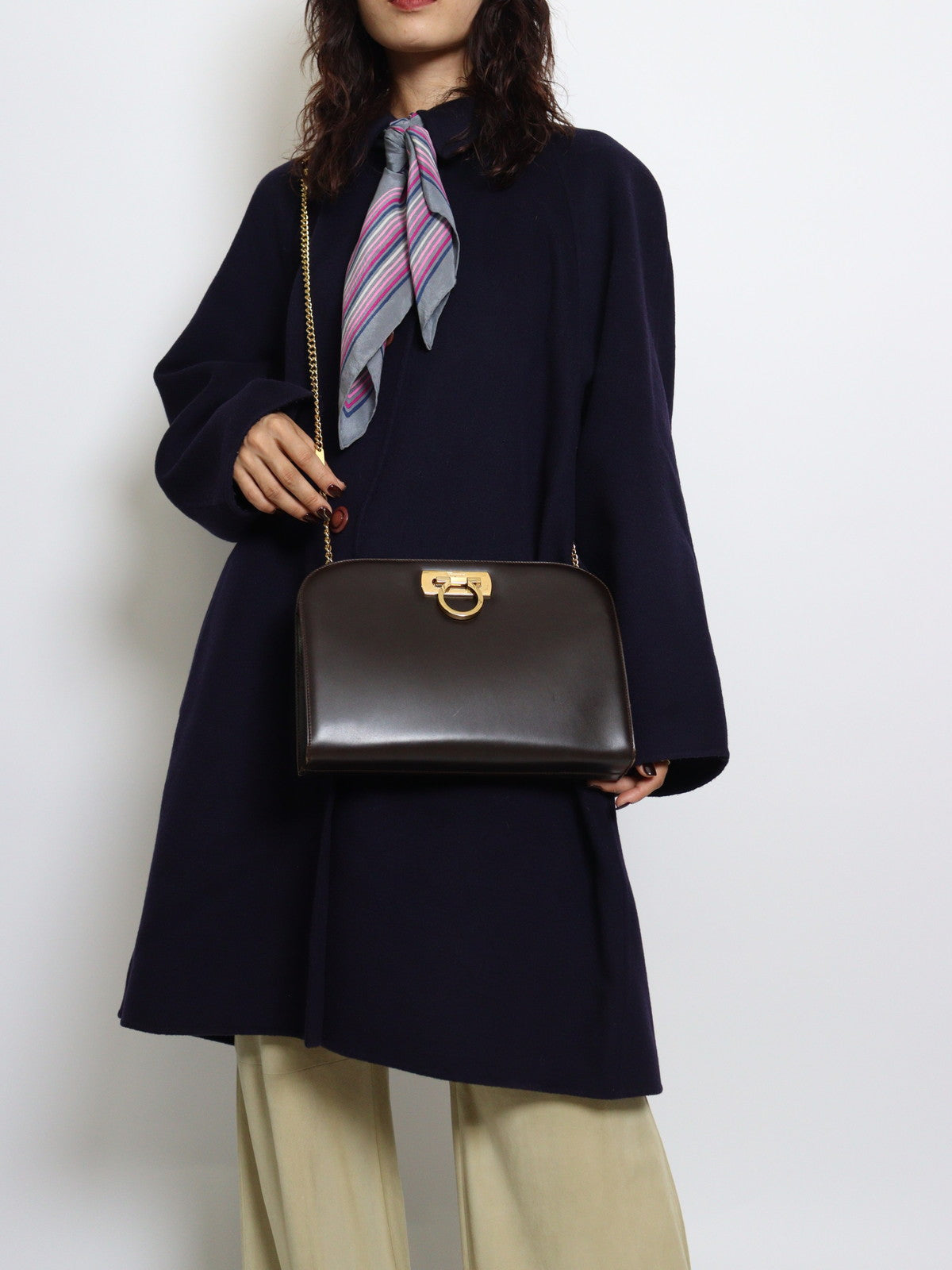 Salvatore Ferragamo ガンチーニ チェーンショルダーバッグ