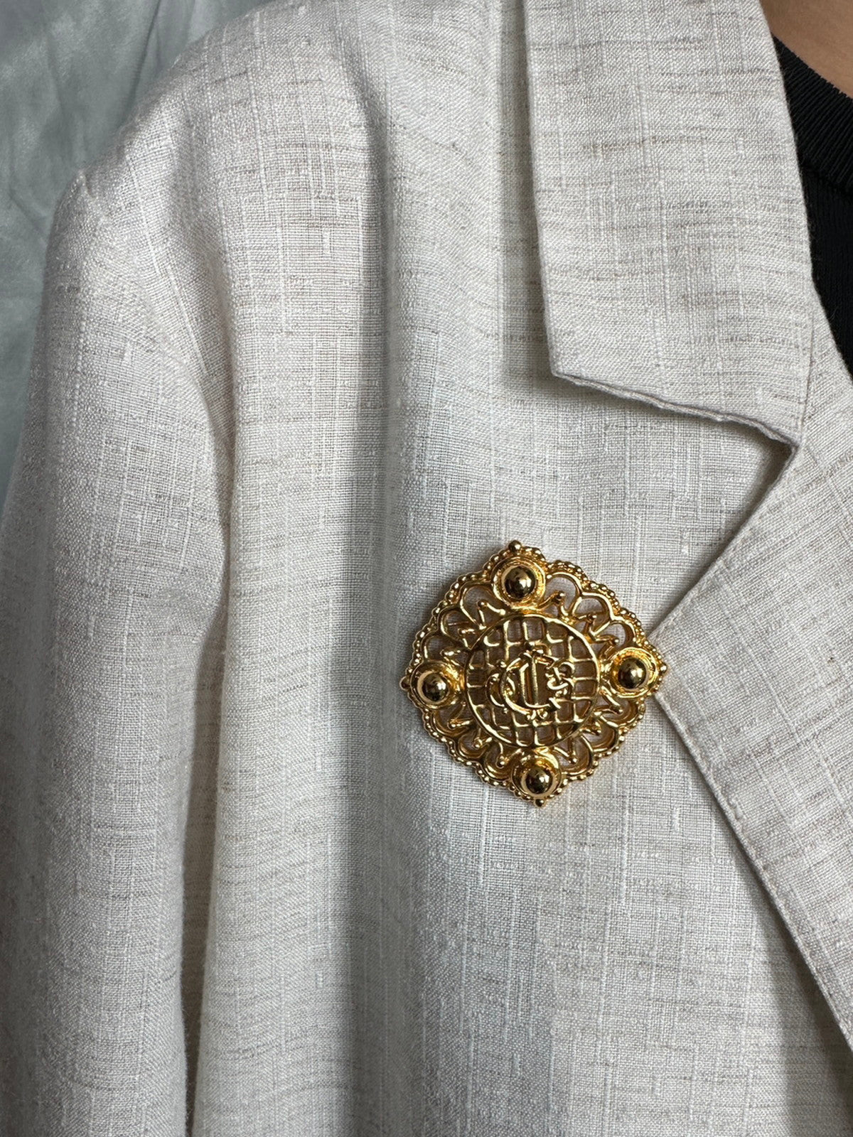 Christian Dior ブローチ 紋章