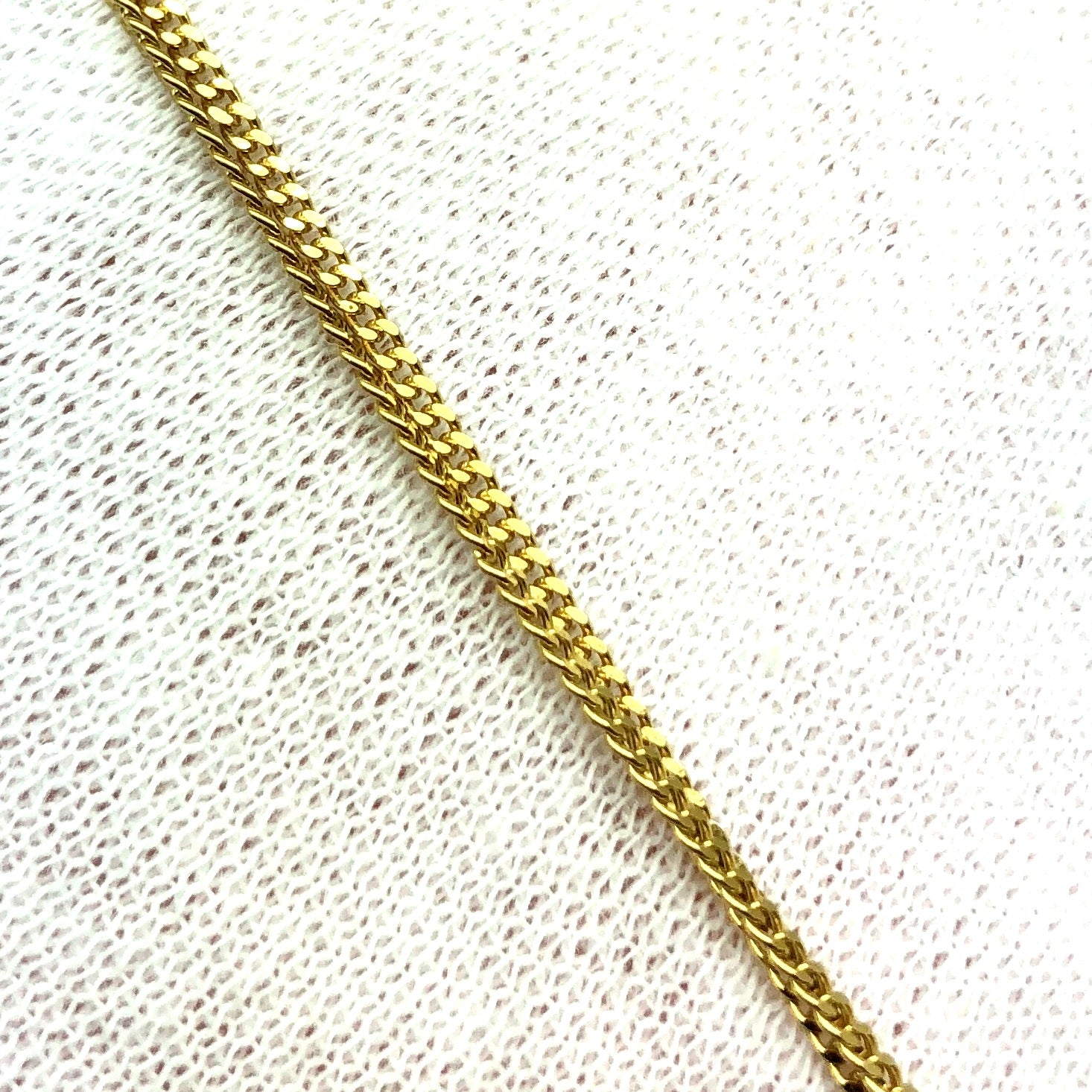 GIVENCHY ラインストーン ロゴネックレス