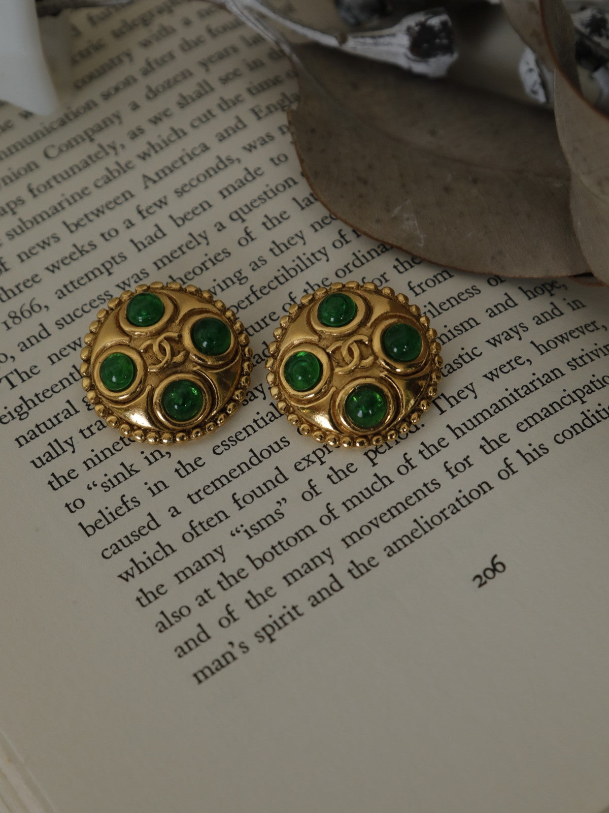 CHANEL イヤリング 23