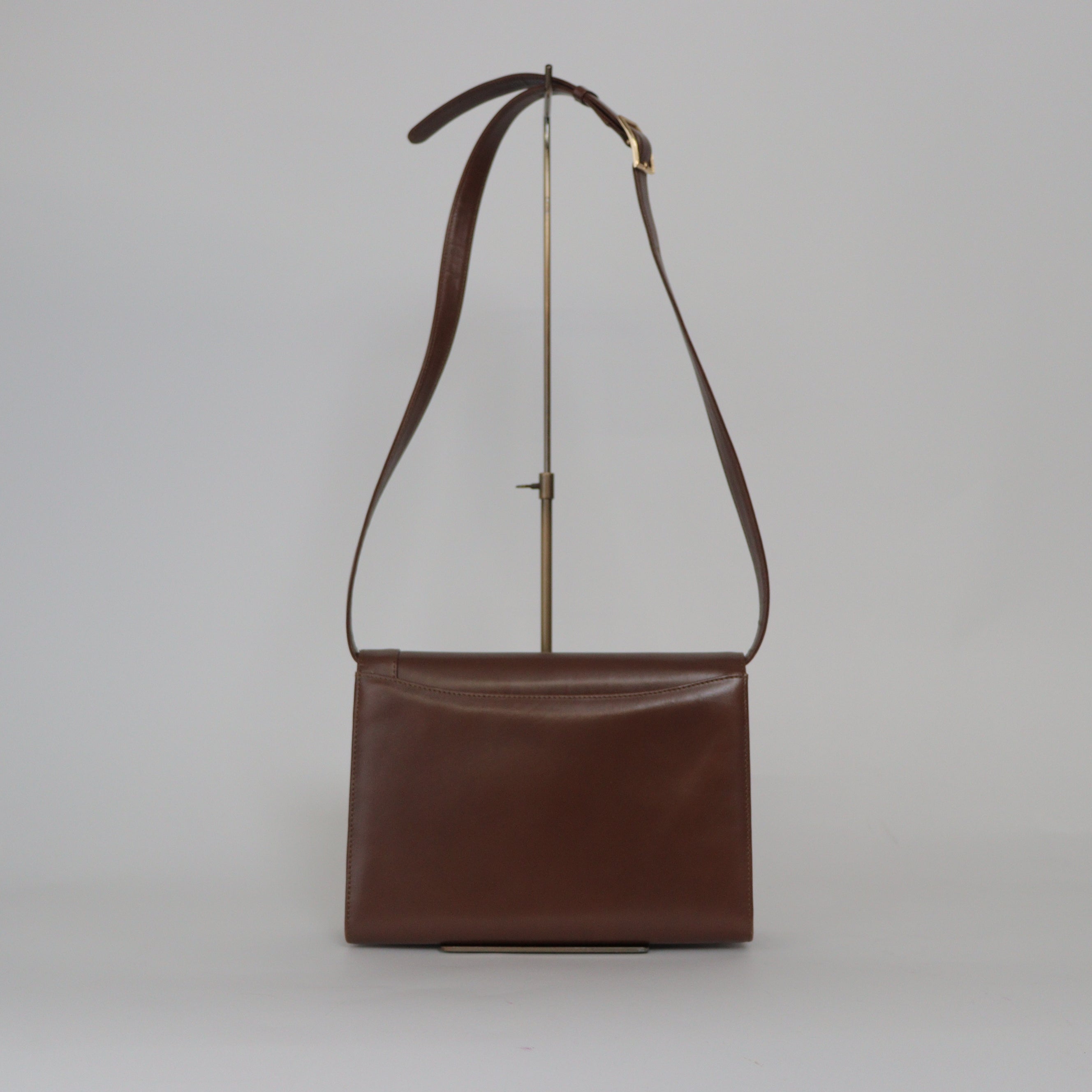 GIVENCHY レザー ショルダーバッグ