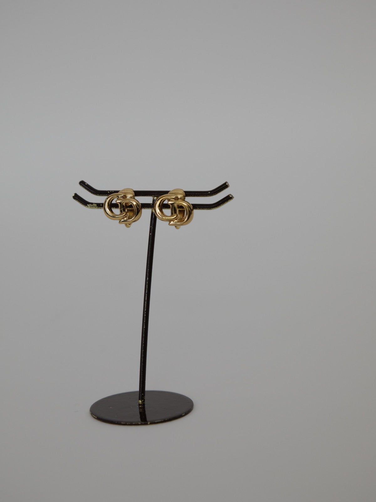 Christian Dior ロゴ イヤリング