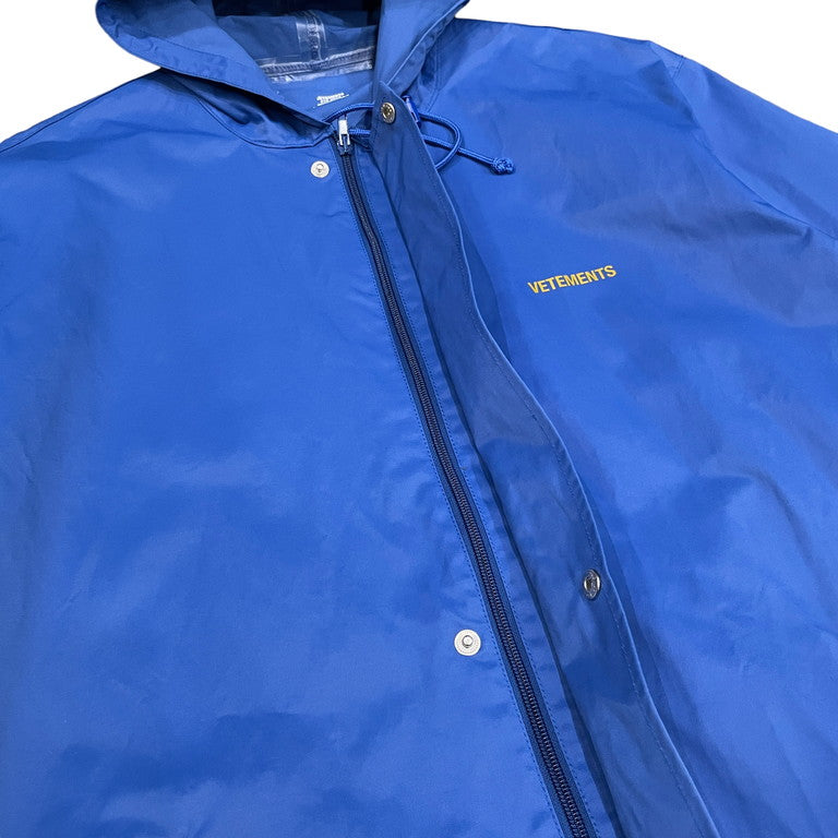 VETEMENTS 18AW Oversized hooded raincoat