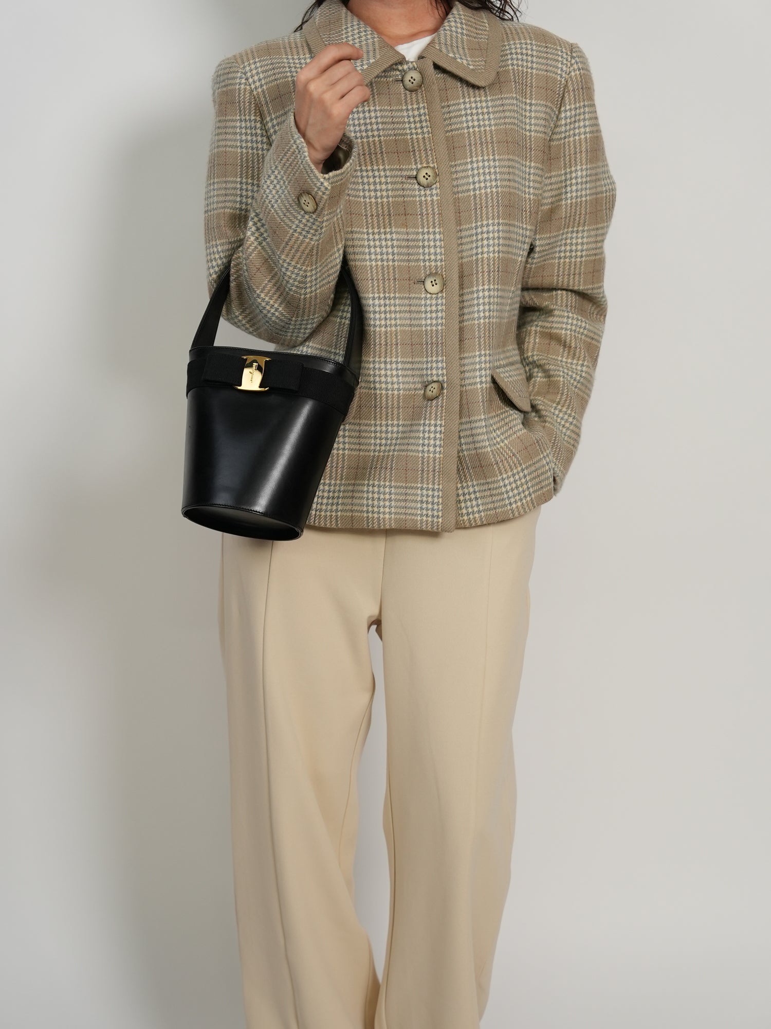 Salvatore Ferragamo ヴァラ バケツバッグ