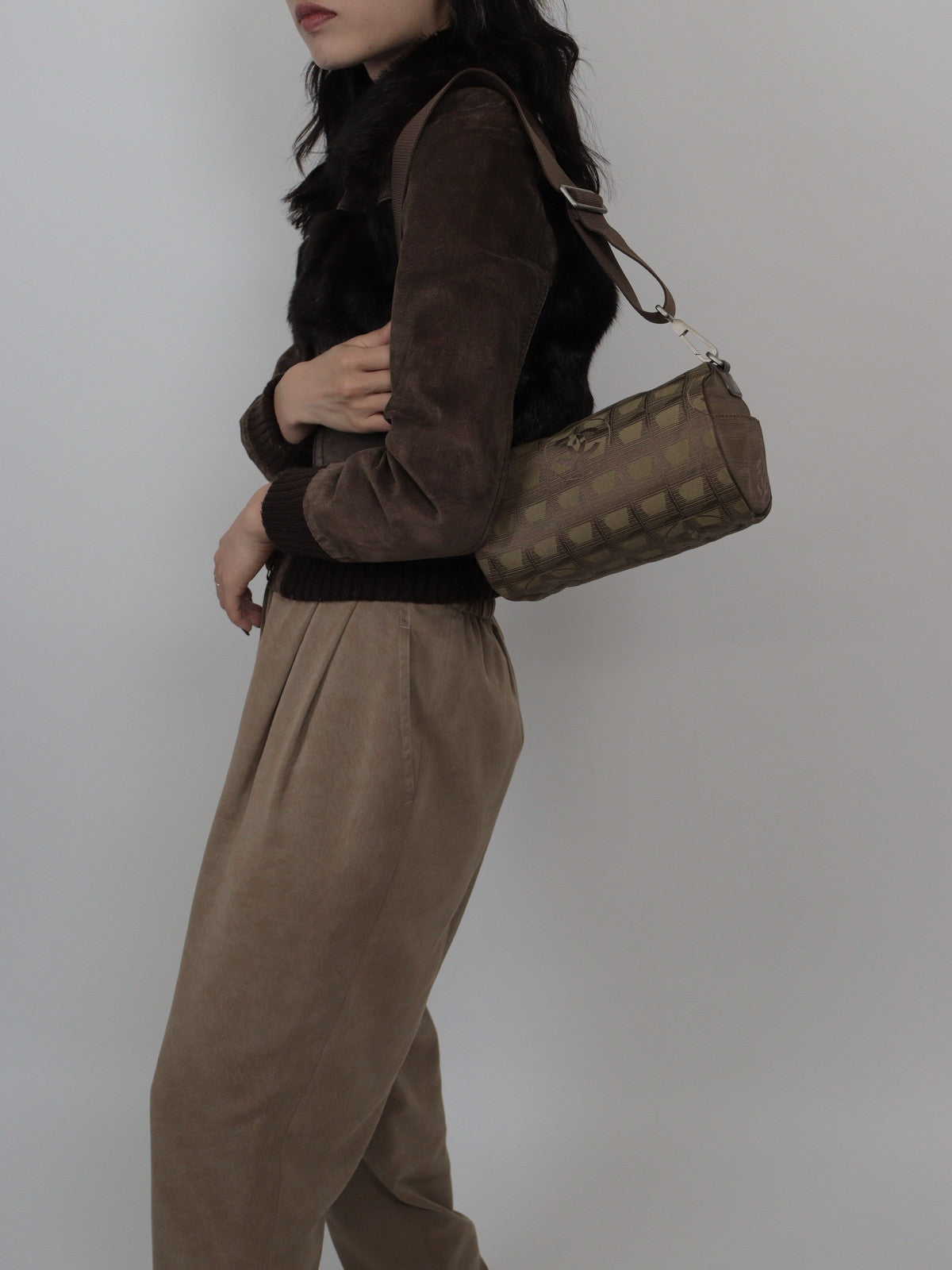 CHANEL ニュートラベルライン 筒型ショルダーバッグ