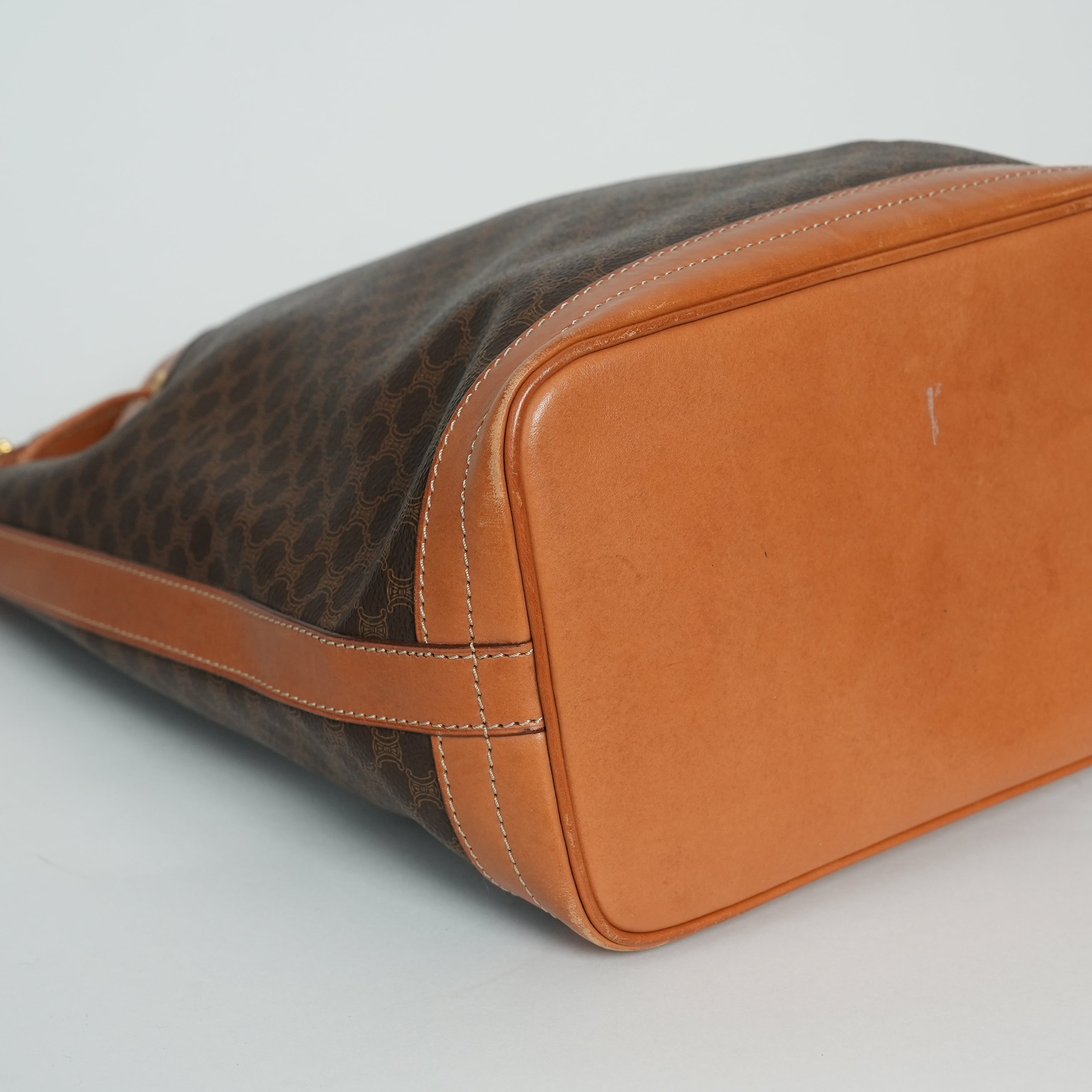 CELINE 巾着ショルダーバッグ マカダム