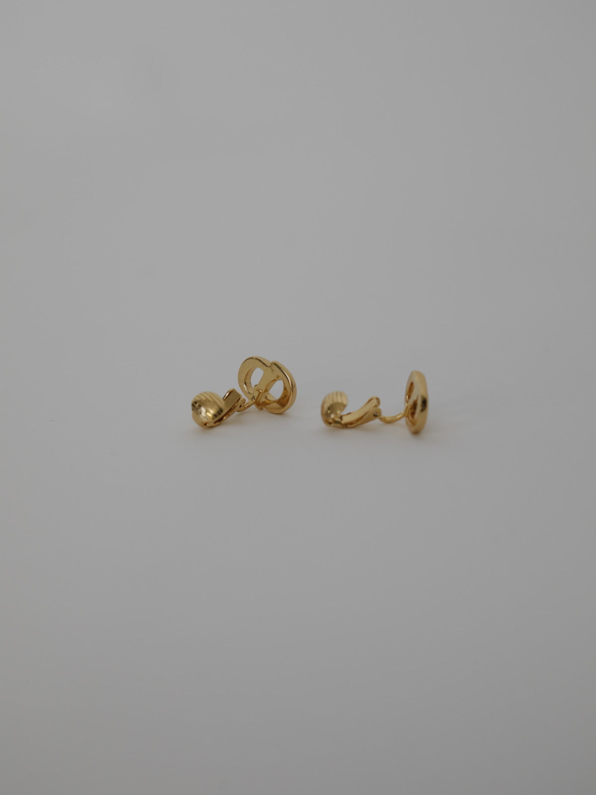 Christian Dior CDロゴイヤリング