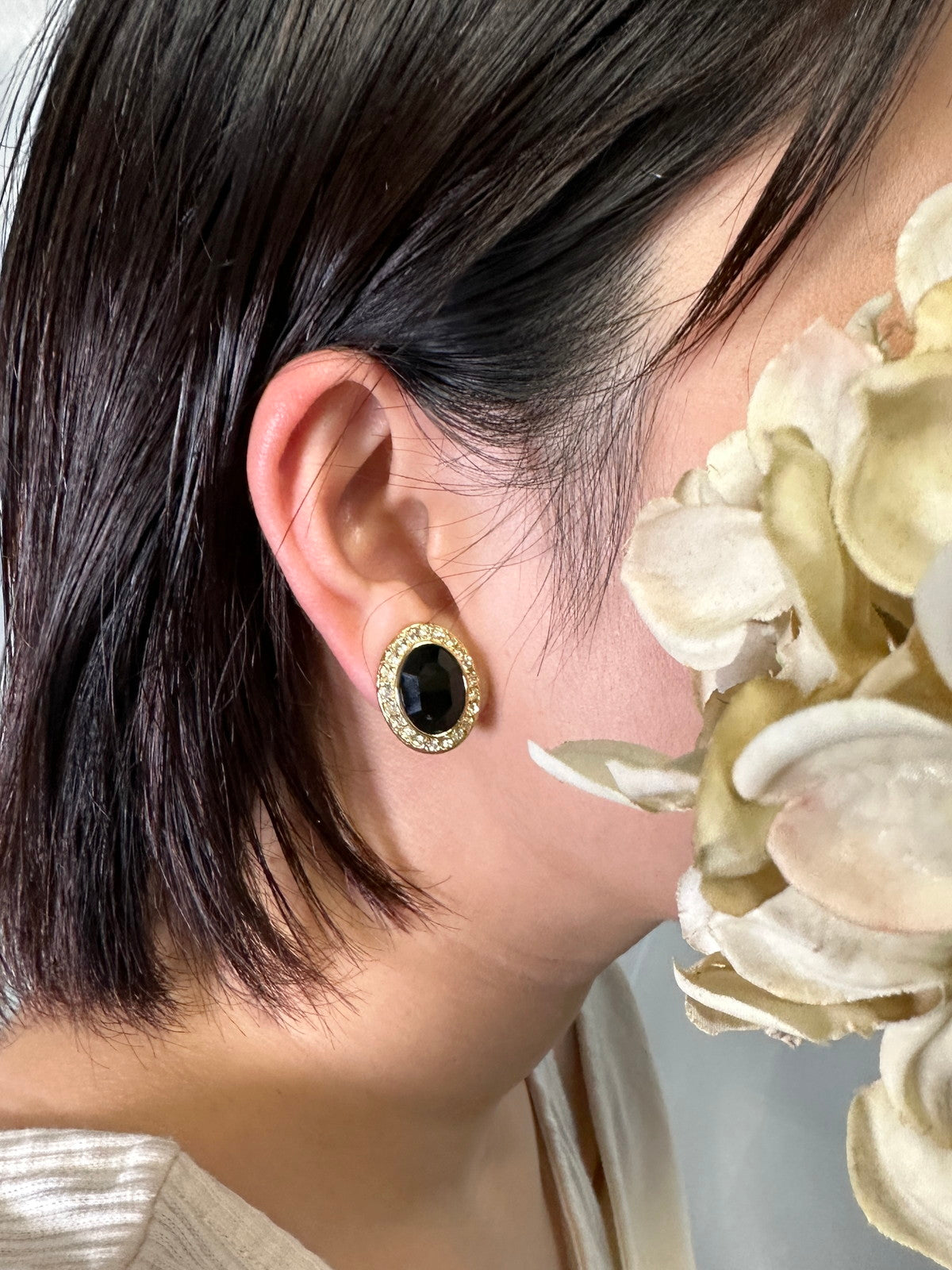 GIVENCHY ブラックストーンイヤリング