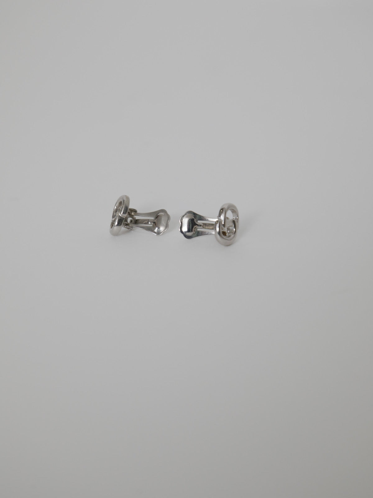 Christian Dior CDロゴイヤリング