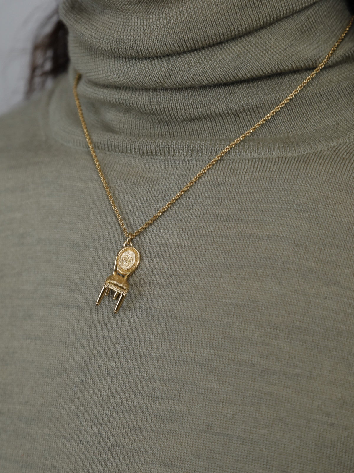 Christian Dior ネックレス チェア