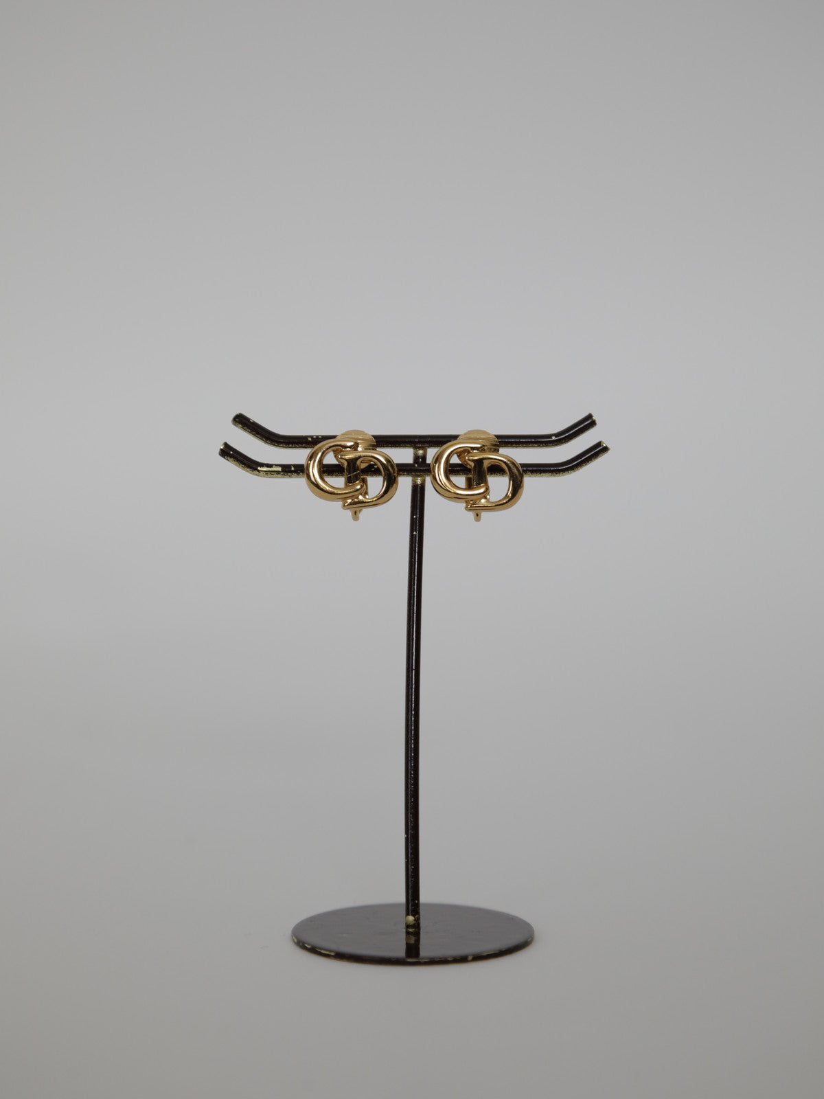 Christian Dior ロゴ イヤリング