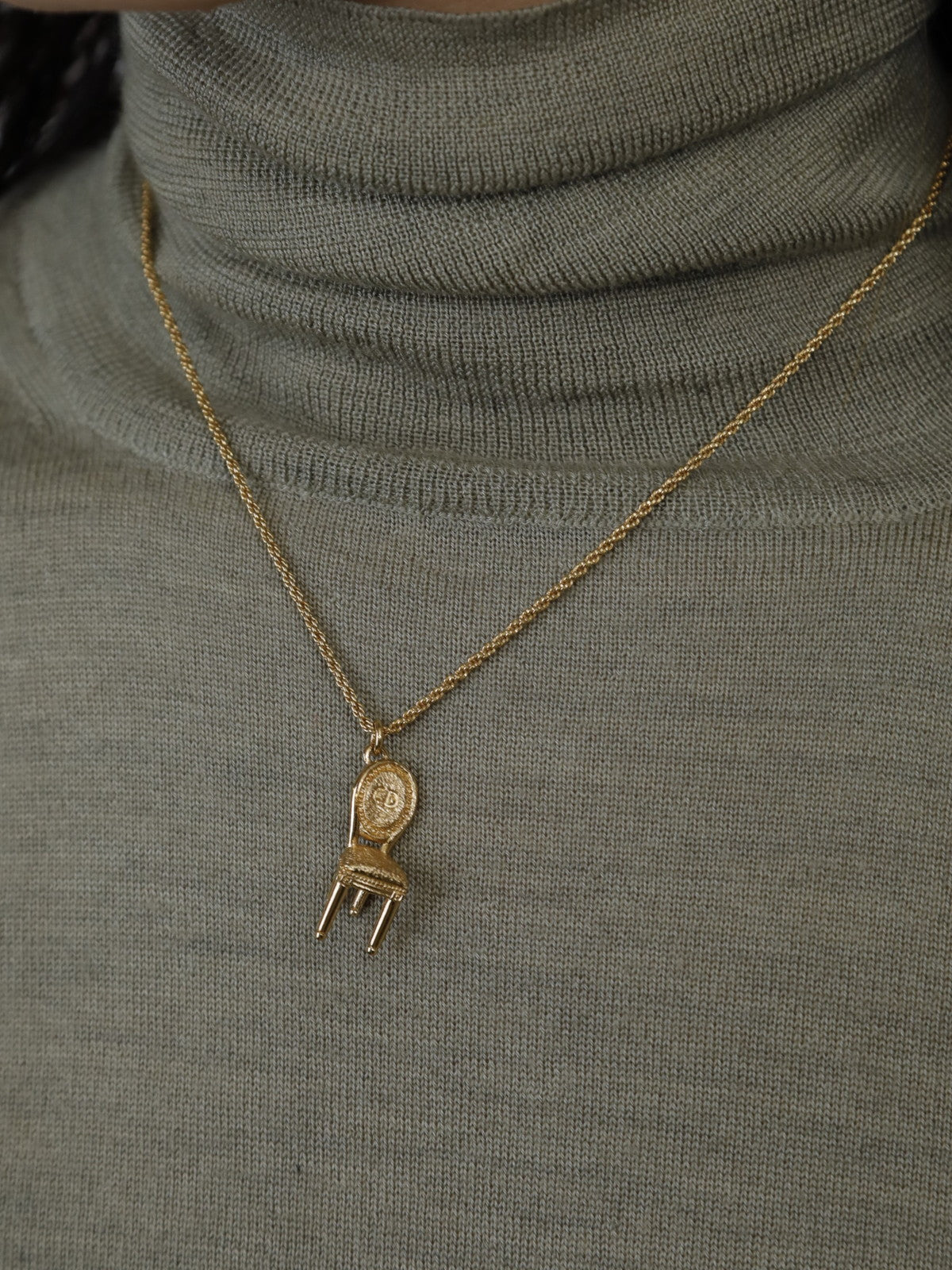 Christian Dior ネックレス チェア