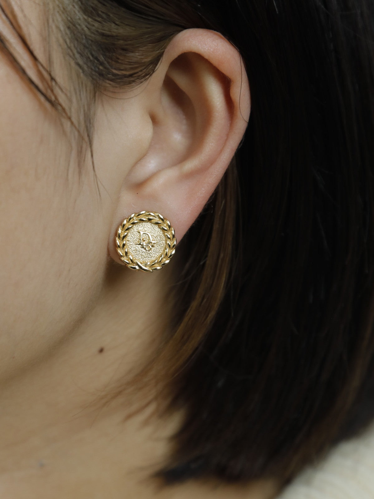 Christian Dior ロゴ イヤリング