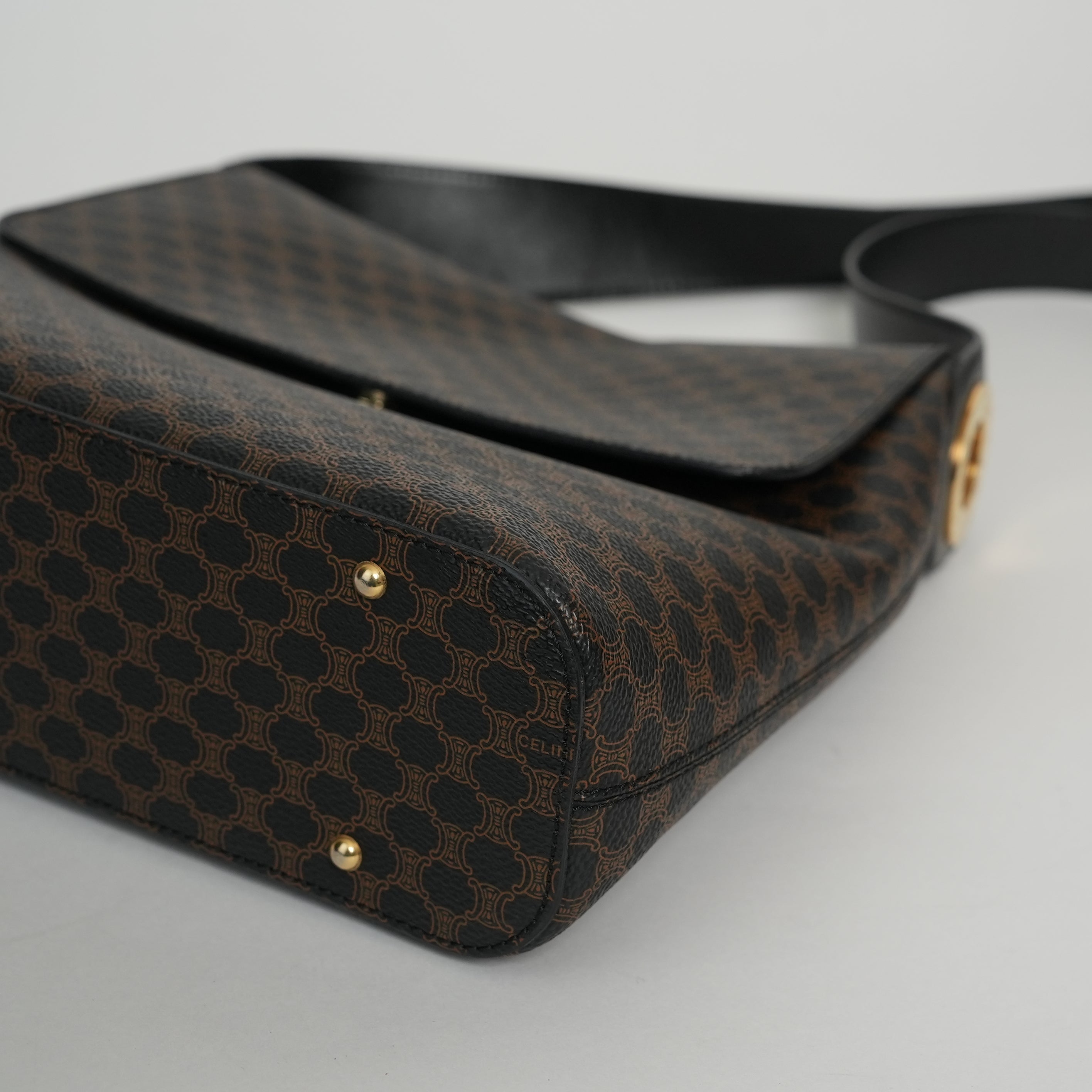 CELINE サークルロゴ ワンショルダー