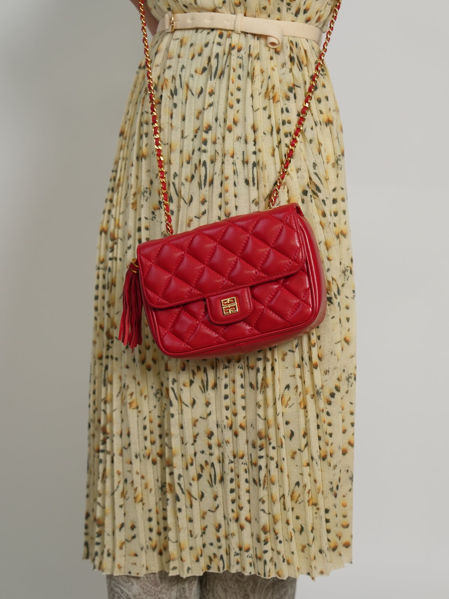 GIVENCHY キルティングチェーンショルダーバッグ