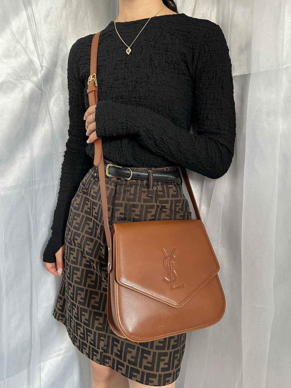 YVES SAINT LAURENT ショルダーバッグ