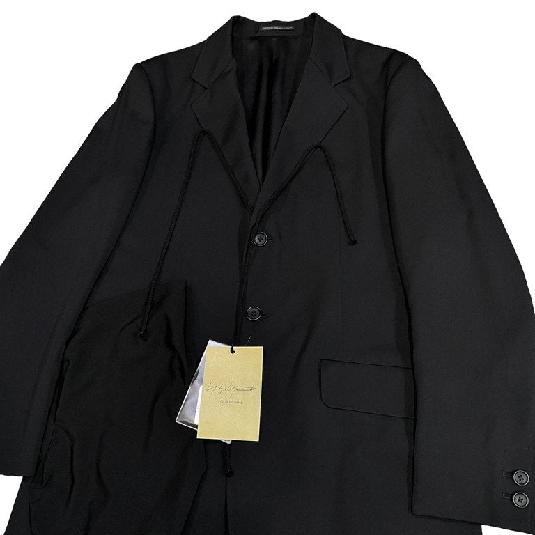 Yohji Yamamoto Pour Homme 23AW ウールギャバジンドレープパッチテーラードジャケット WOOL GABARDINE LEFT SIDE DRAPED JACKET 黒当て布付きJKT LOOK32 定価180,400円