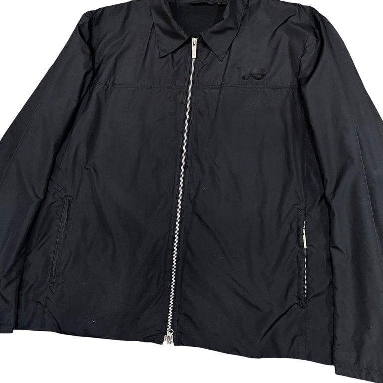 Y-3 ポリエステルタフタ裏地ロゴプリントジップアップシングルジャケット ブルゾン コート アウター スイングトップ Yohji Yamamoto adidas ワイスリー ヨウジヤマモト アディダス メンズ