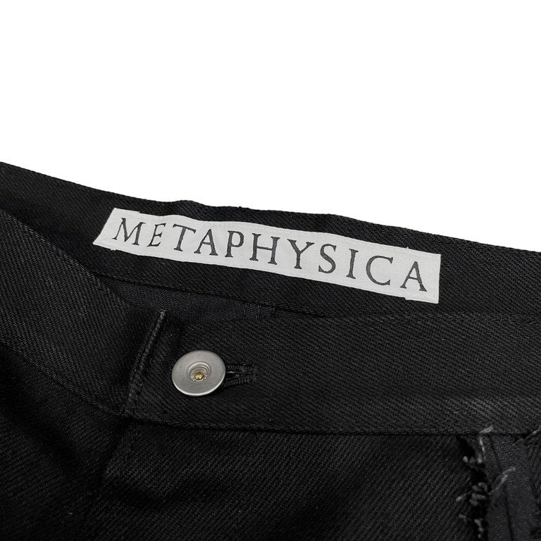 METAPHYSICA カットオフシームデザインバナナシルエットブラックデニムパンツ 立体裁断 ジーンズ メタフィジカ メンズ