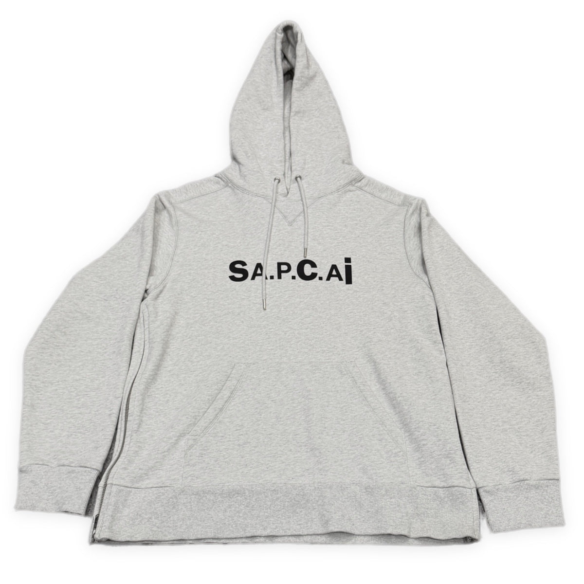 A.P.C. × sacai 21SS HOODIE TAIYO サイドジップデザインロゴプリントスウェットプルオーバーパーカー フーディ トップス 21E2-C0E0N-M27655 アーペーセー サカイ メンズ