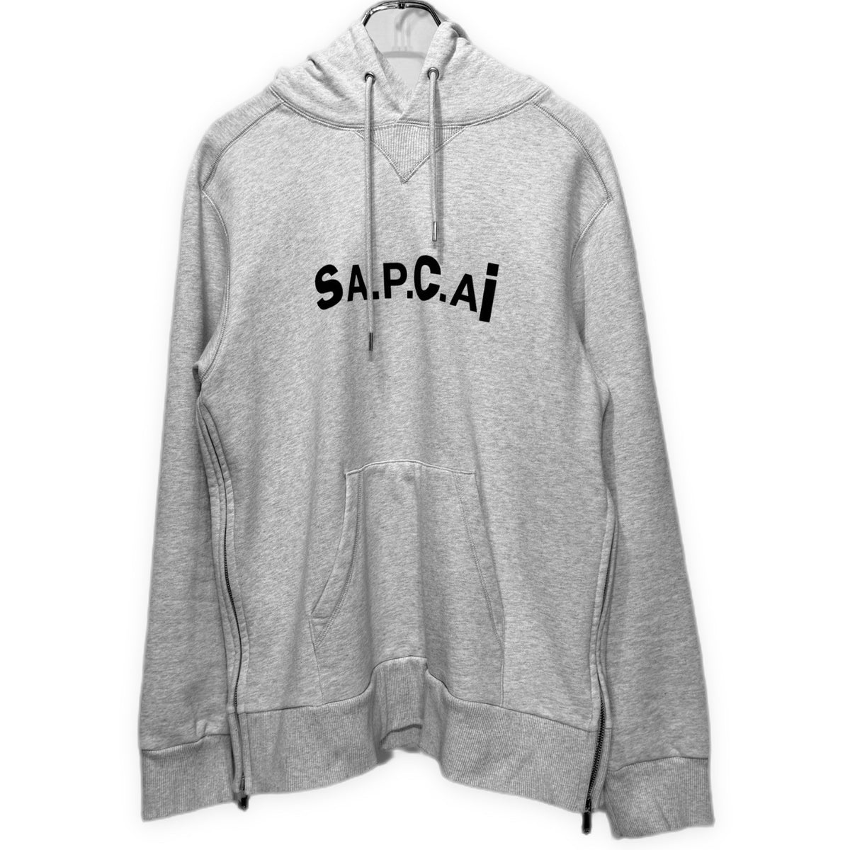 A.P.C. × sacai 21SS HOODIE TAIYO サイドジップデザインロゴプリントスウェットプルオーバーパーカー フーディ トップス 21E2-C0E0N-M27655 アーペーセー サカイ メンズ