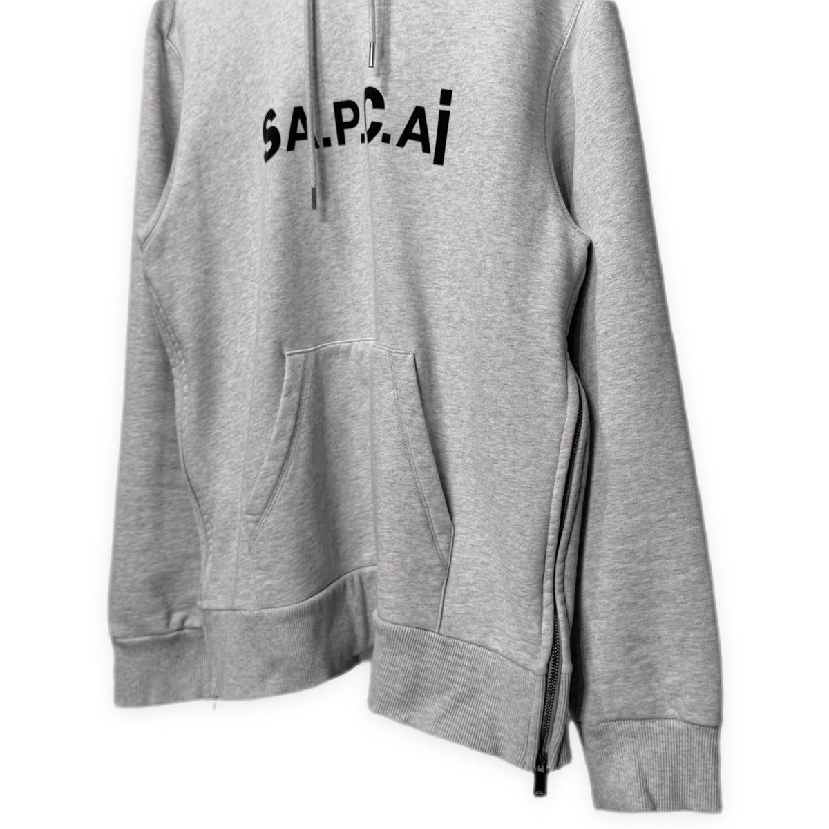 A.P.C. × sacai 21SS HOODIE TAIYO サイドジップデザインロゴプリントスウェットプルオーバーパーカー フーディ トップス 21E2-C0E0N-M27655 アーペーセー サカイ メンズ
