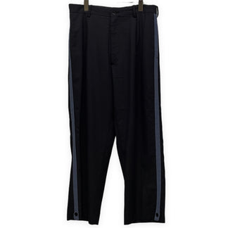 Yohji Yamamoto Pour Homme 01AW ウールギャバジン1タック裾ボタンサイドラインパンツ 側章 脇テープ Archive ギャングスター期 ボトムス ヨウジヤマモトプールオム メンズ
