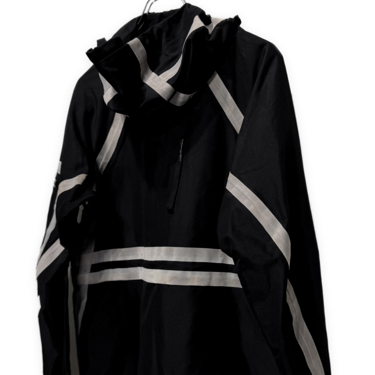 11 by Boris Bidjan Saberi シームテープサムホール付ハイネックマウンテンパーカー ジャケット ブルゾン コート アウター ボリスビジャンサベリ メンズ
