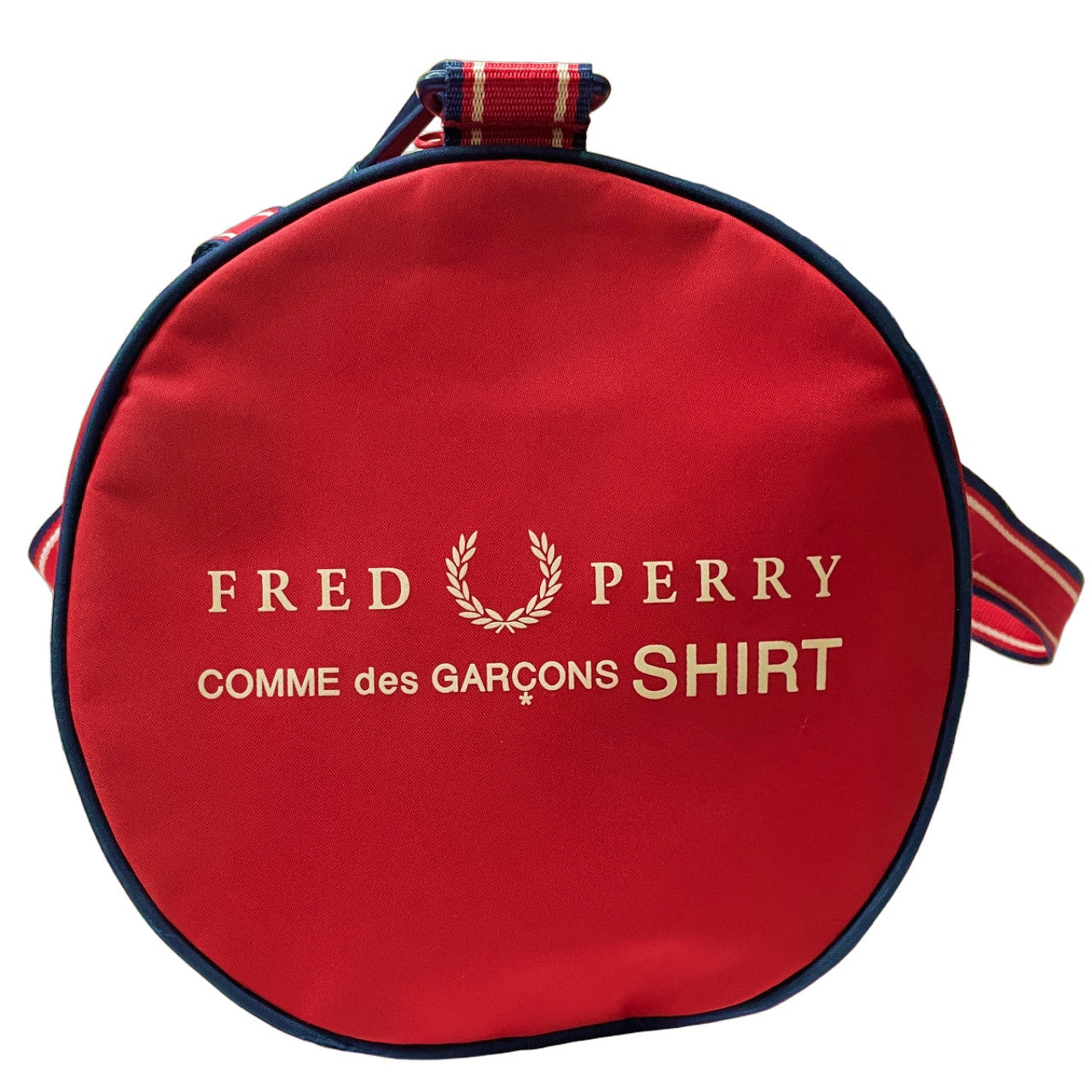 COMME des GARCONS SHIRT × FRED PERRY ロゴプリント円柱型ナイロン2WAYダッフルバッグ ボストン ショルダー 鞄 カバン コラボ コムデギャルソンシャツ フレッドペリー メンズ レディース ユニセックス