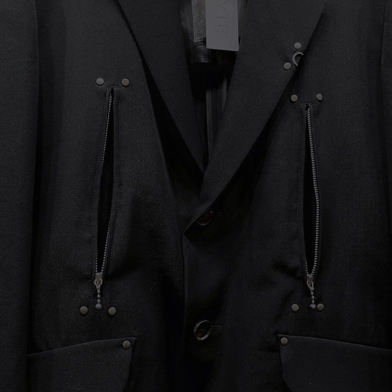 S'YTE Yohji Yamamoto ウールギャバジンスタッズジップデザイン2Bテーラードジャケット ブレザー ブルゾン コート アウター 未使用タグ付き サイト ヨウジヤマモト メンズ